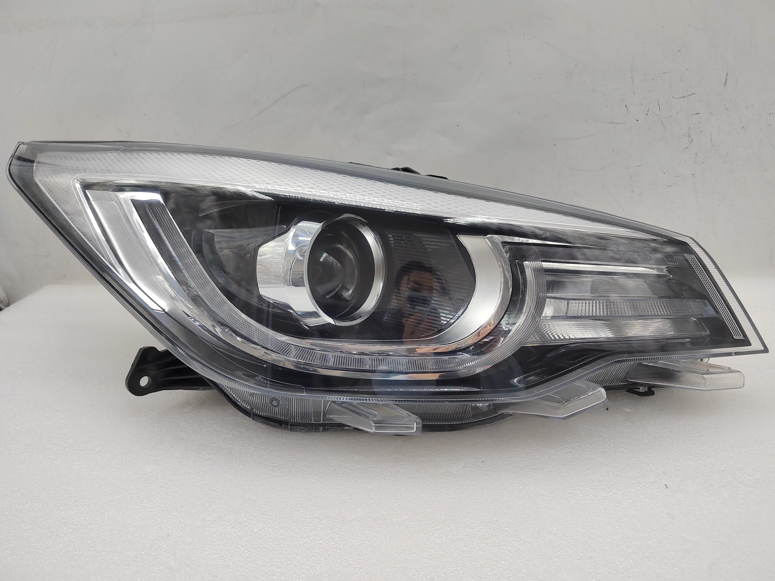 MG 3 2020-2023 HALOGEN R.H.S HEADLIGHT ASSEMBLY