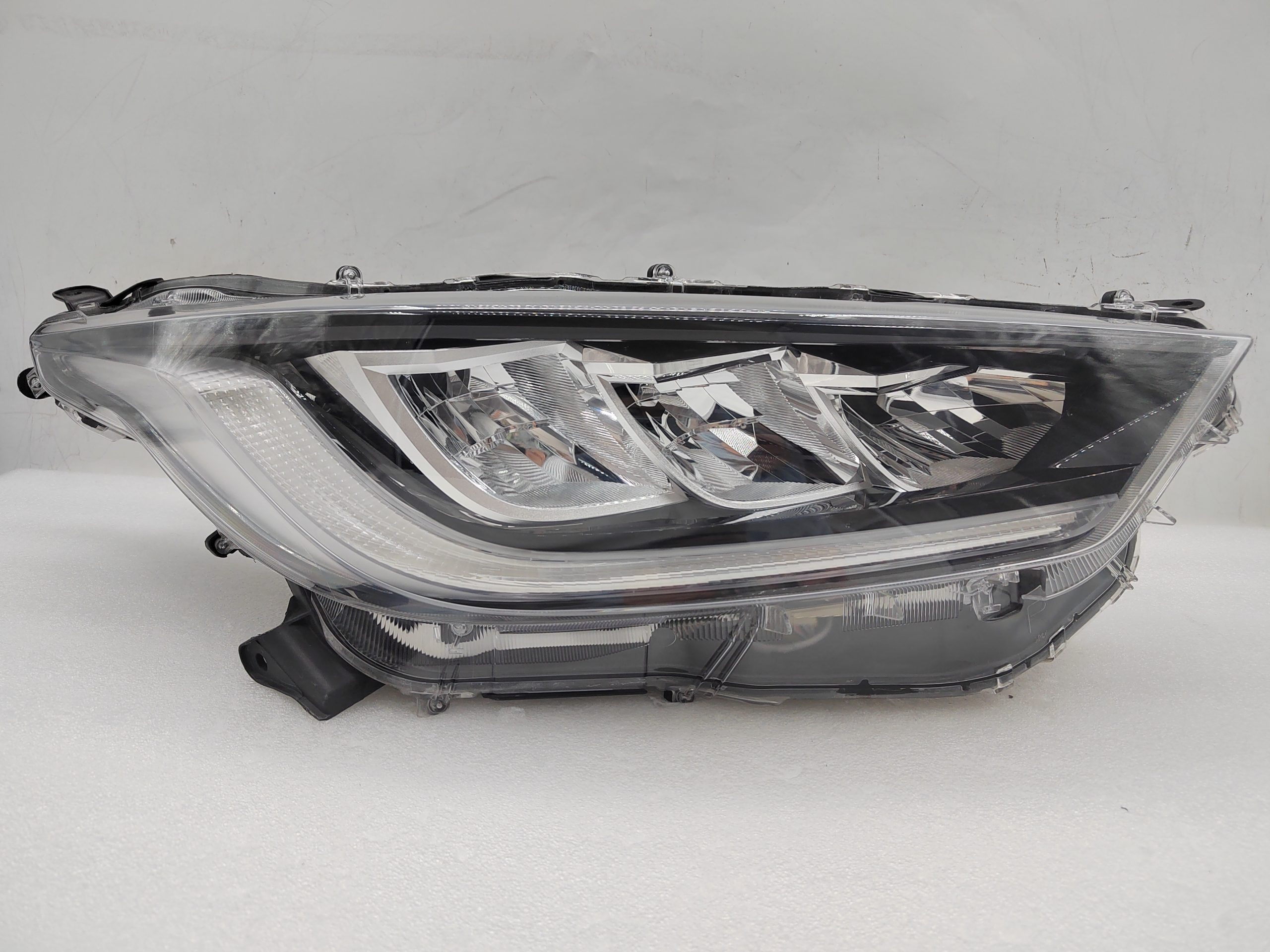 TOYOTA YARIS 2020-2023 LED R.H.S HEADLIGHT ASSEMBLY