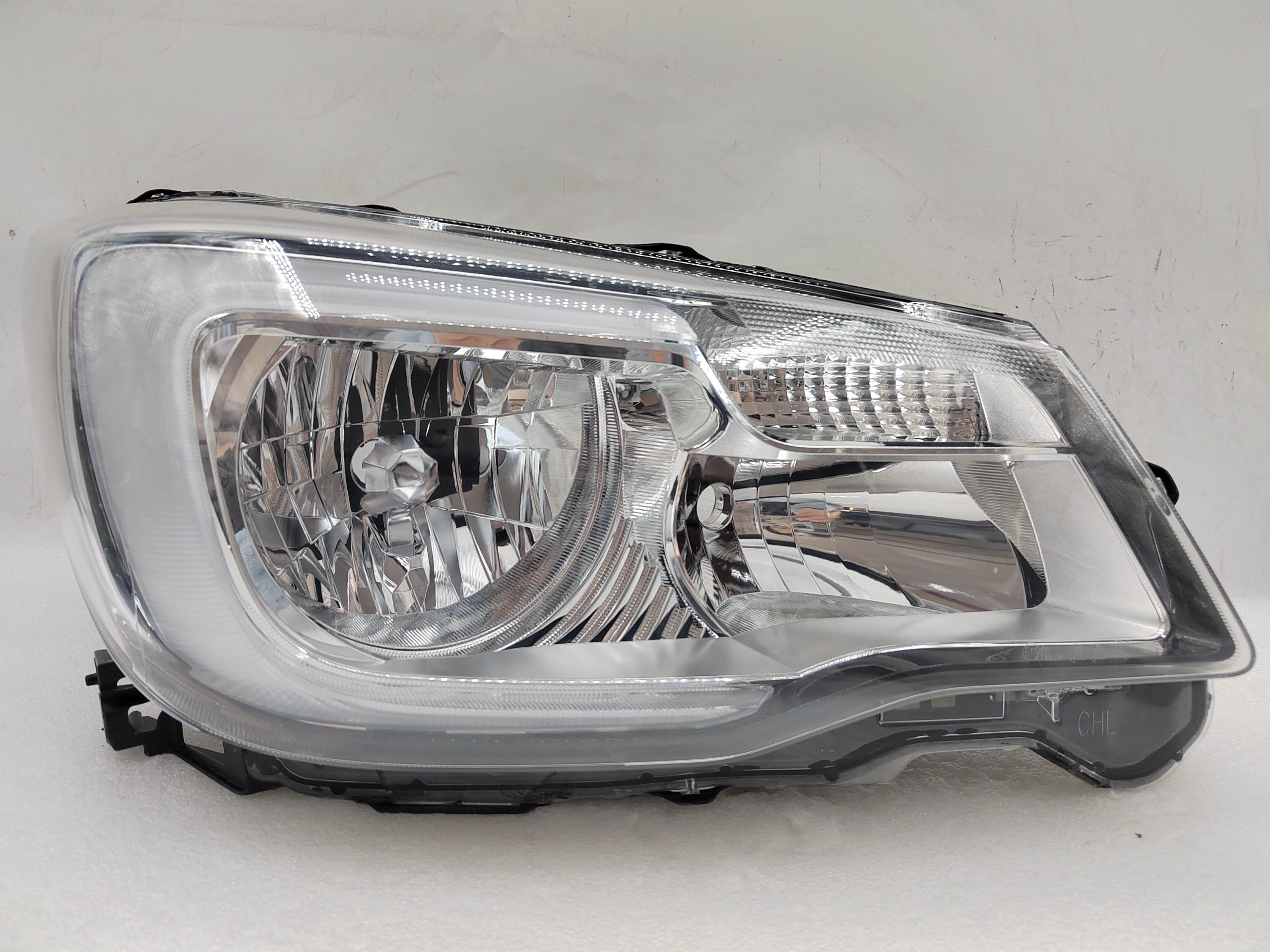 SUBARU FORESTER 2016-2018 HALOGEN R.H.S HEADLIGHT ASSEMBLY