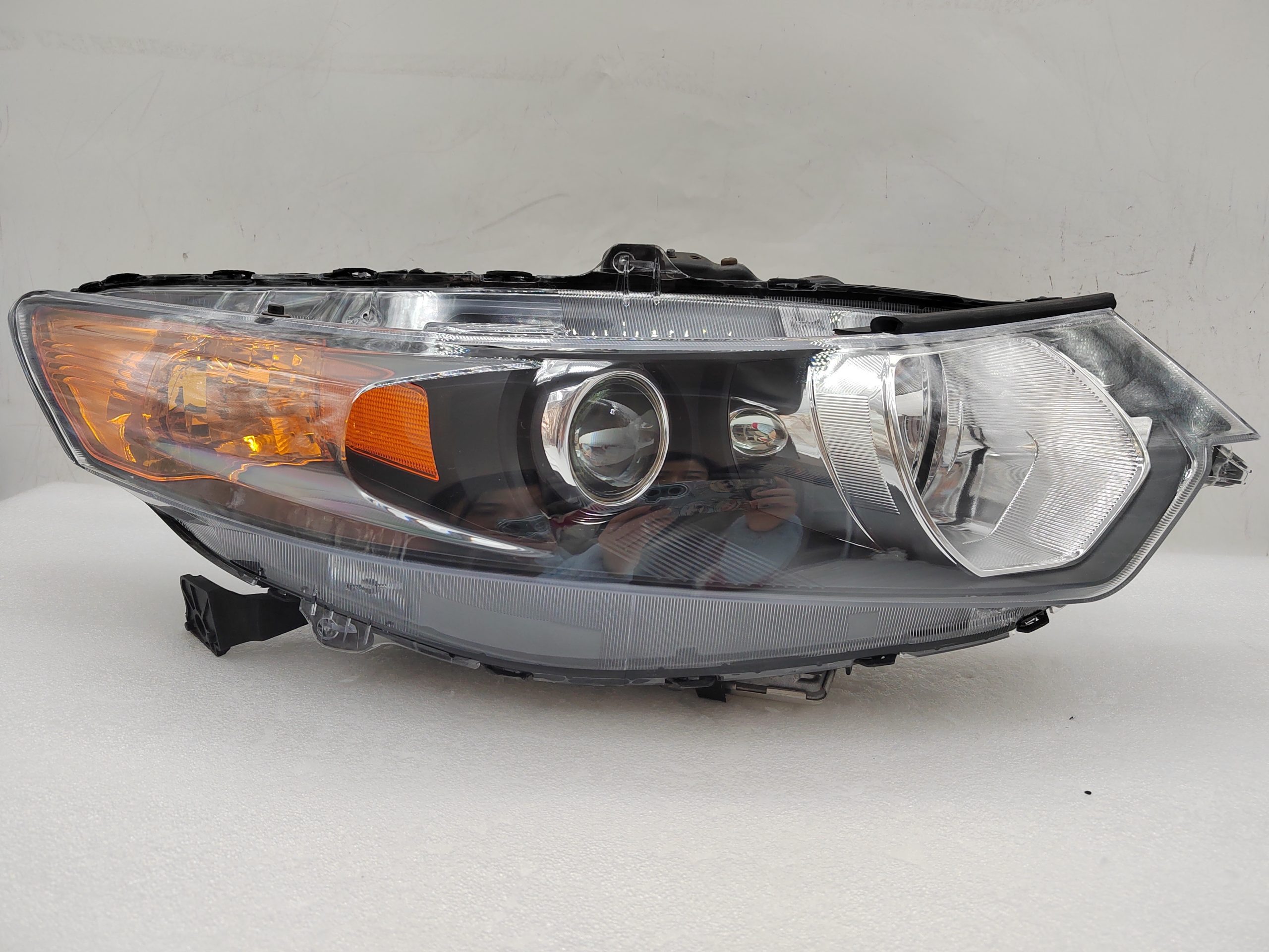 HONDA ACCORD 8 2009-2014 XENON R.H.S HEADLIGHT ASSEMBLY