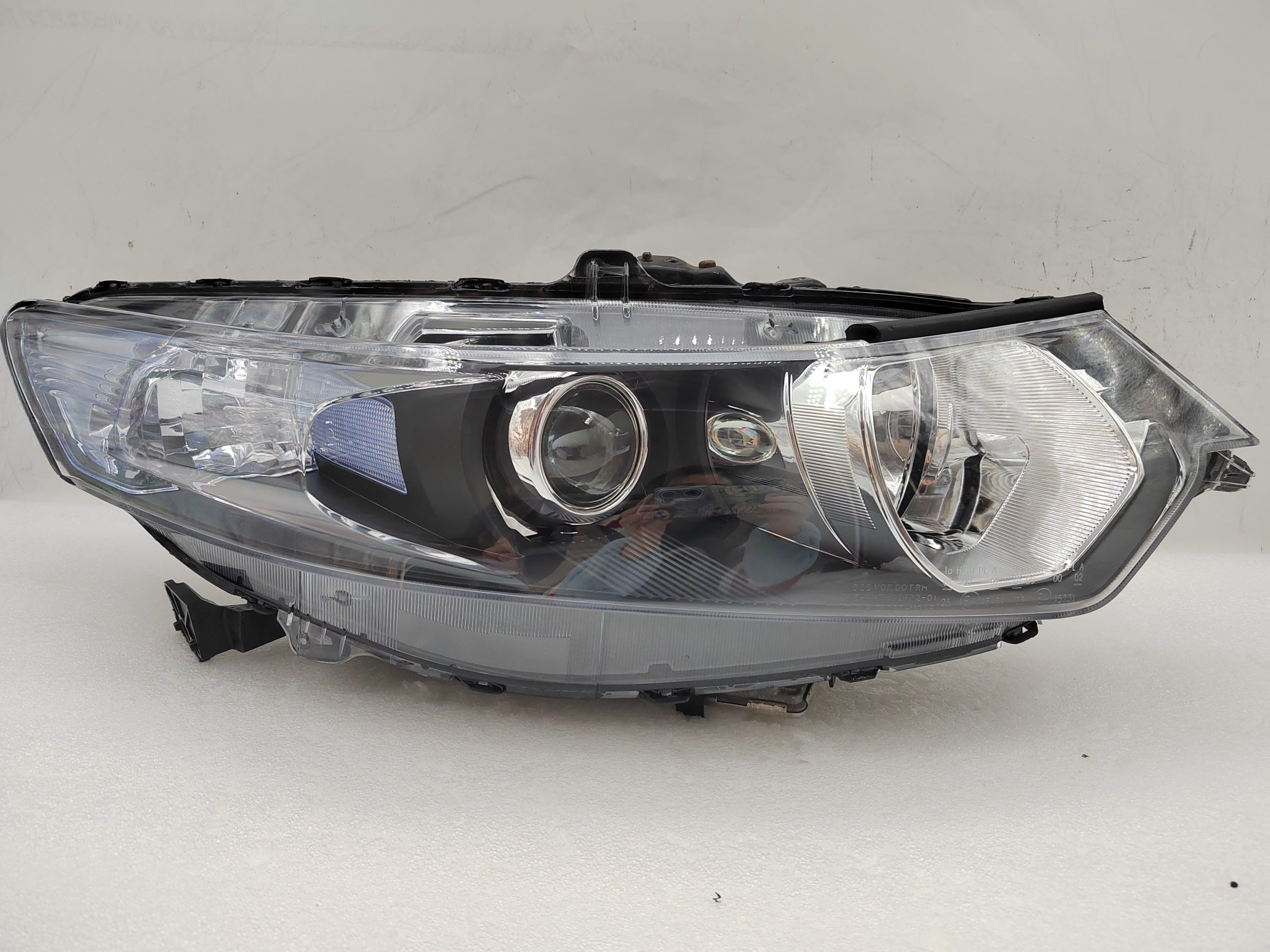 HONDA ACCORD 8 2009-2014 XENON R.H.S HEADLIGHT ASSEMBLY