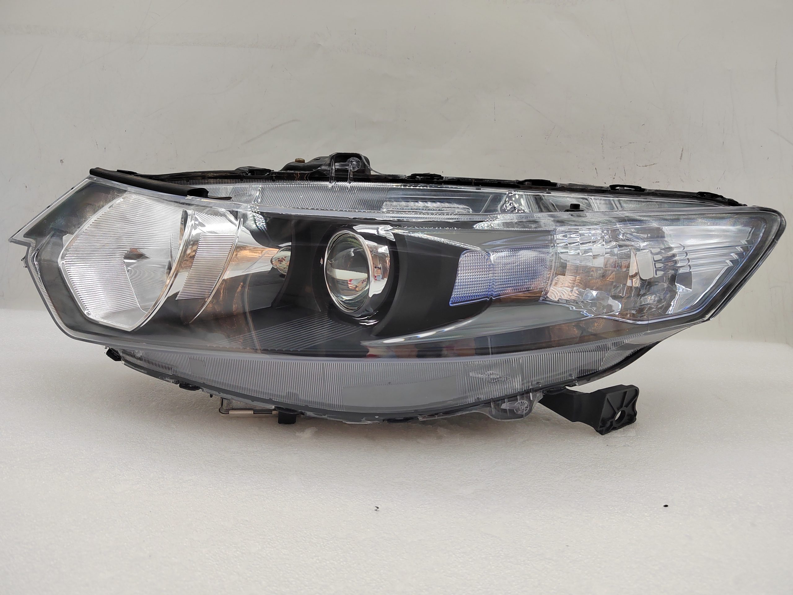 HONDA ACCORD 8 2009-2014 XENON L.H.S HEADLIGHT ASSEMBLY