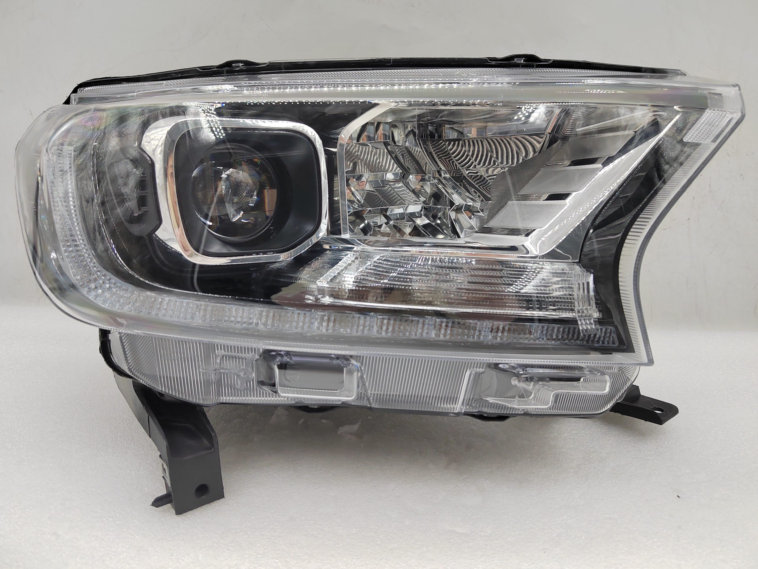 FORD EVEREST RANGER 2020-2021 LED R.H.S HEADLIGHT ASSEMBLY