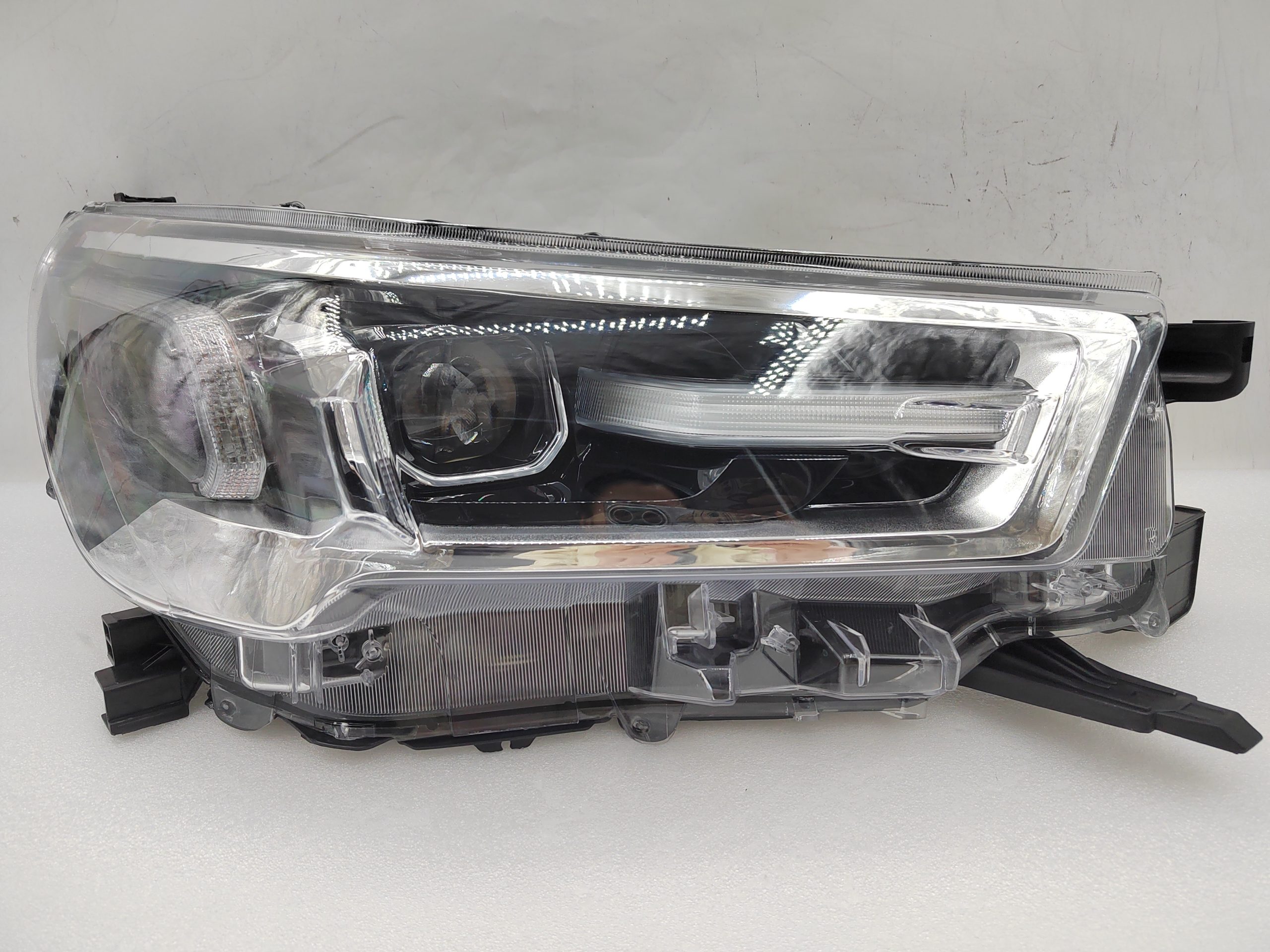 TOYOTA HILUX REVO 2020-2023 LED R.H.S HEADLIGHT ASSEMBLY