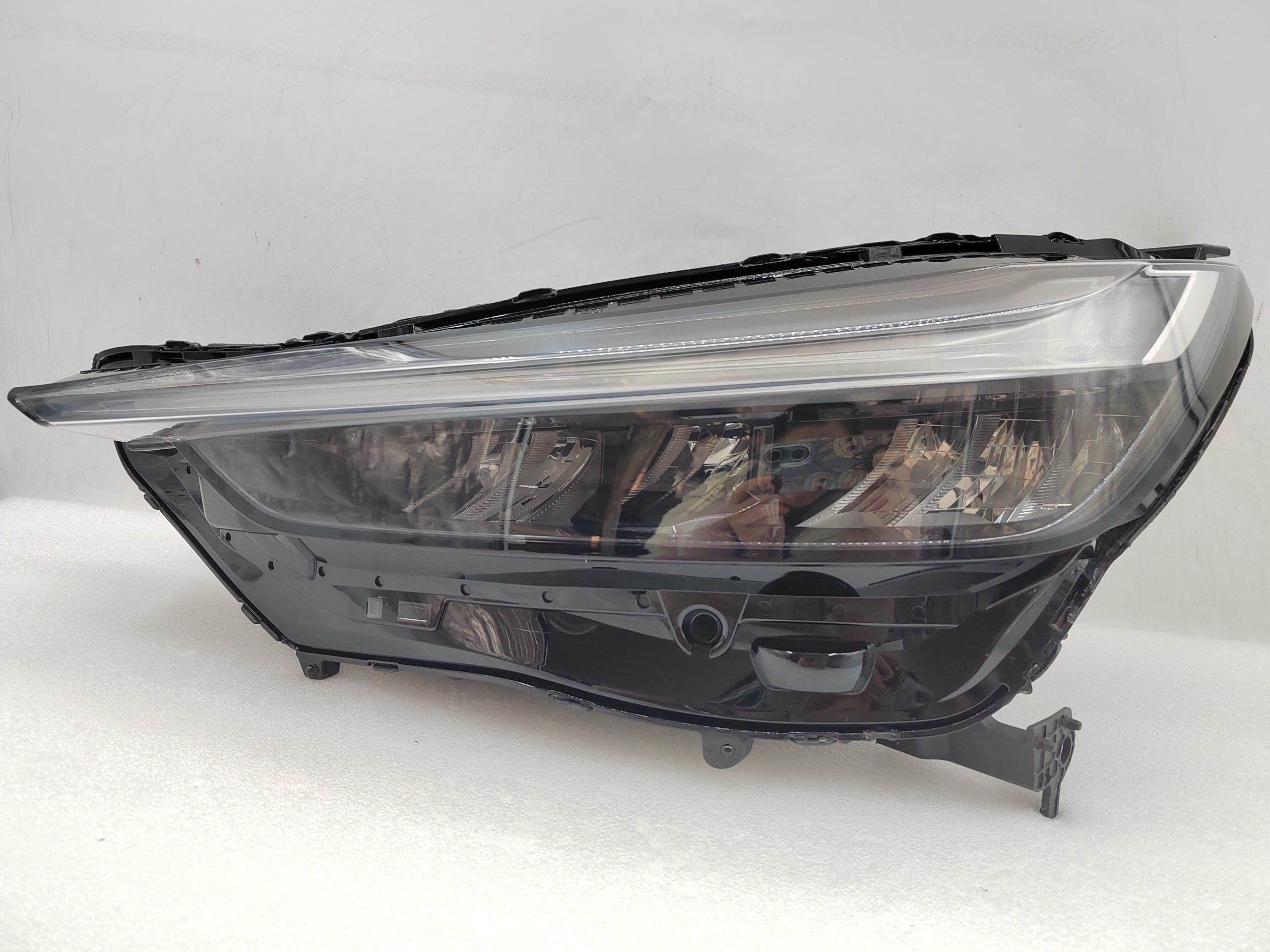 HONDA VEZEL 6AA-RV5 2022-2023 LED L.H.S HEADLIGHT ASSEMBLY