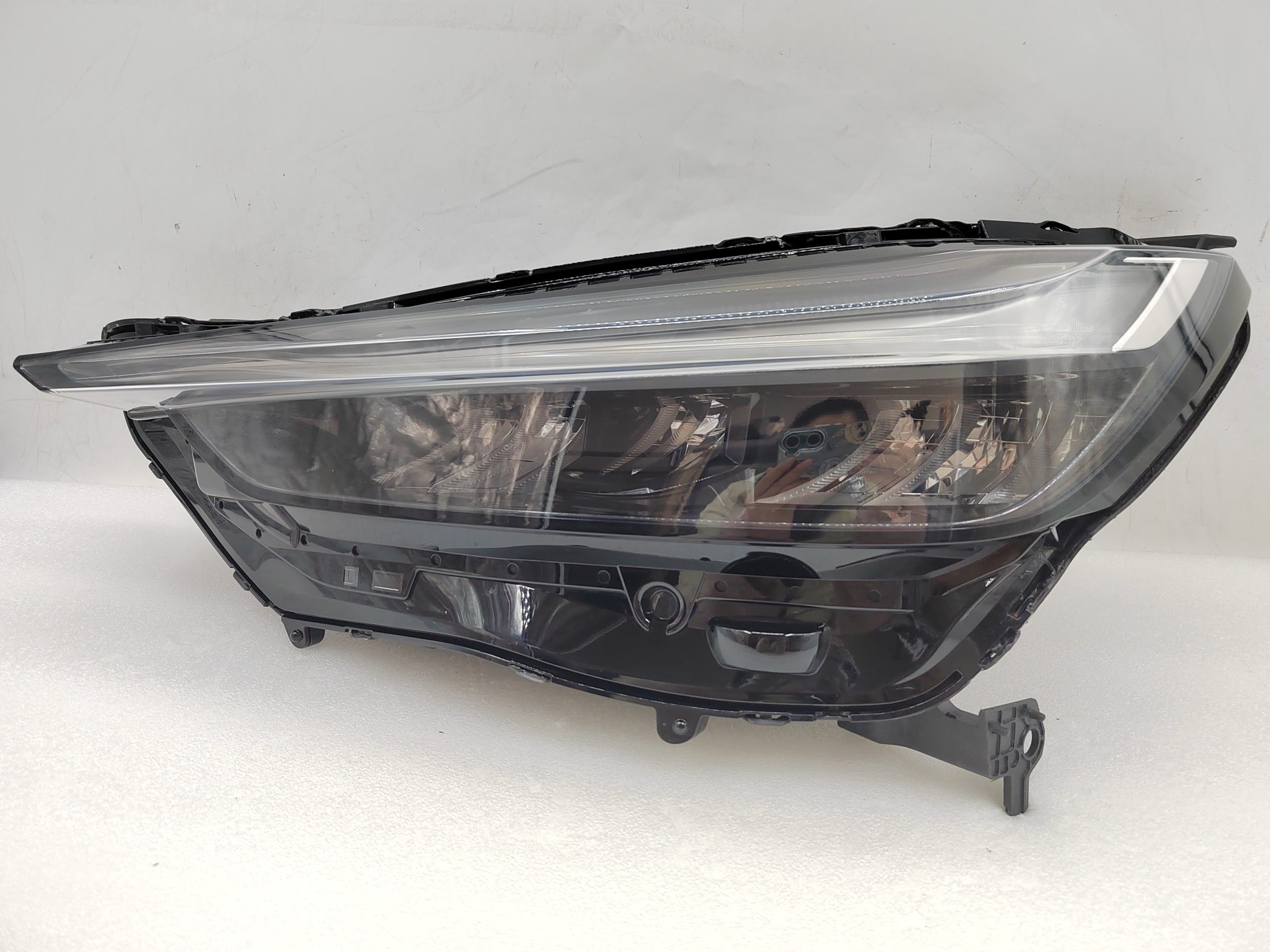 HONDA VEZEL 6AA-RV5 2022-2023 LED L.H.S HEADLIGHT ASSEMBLY