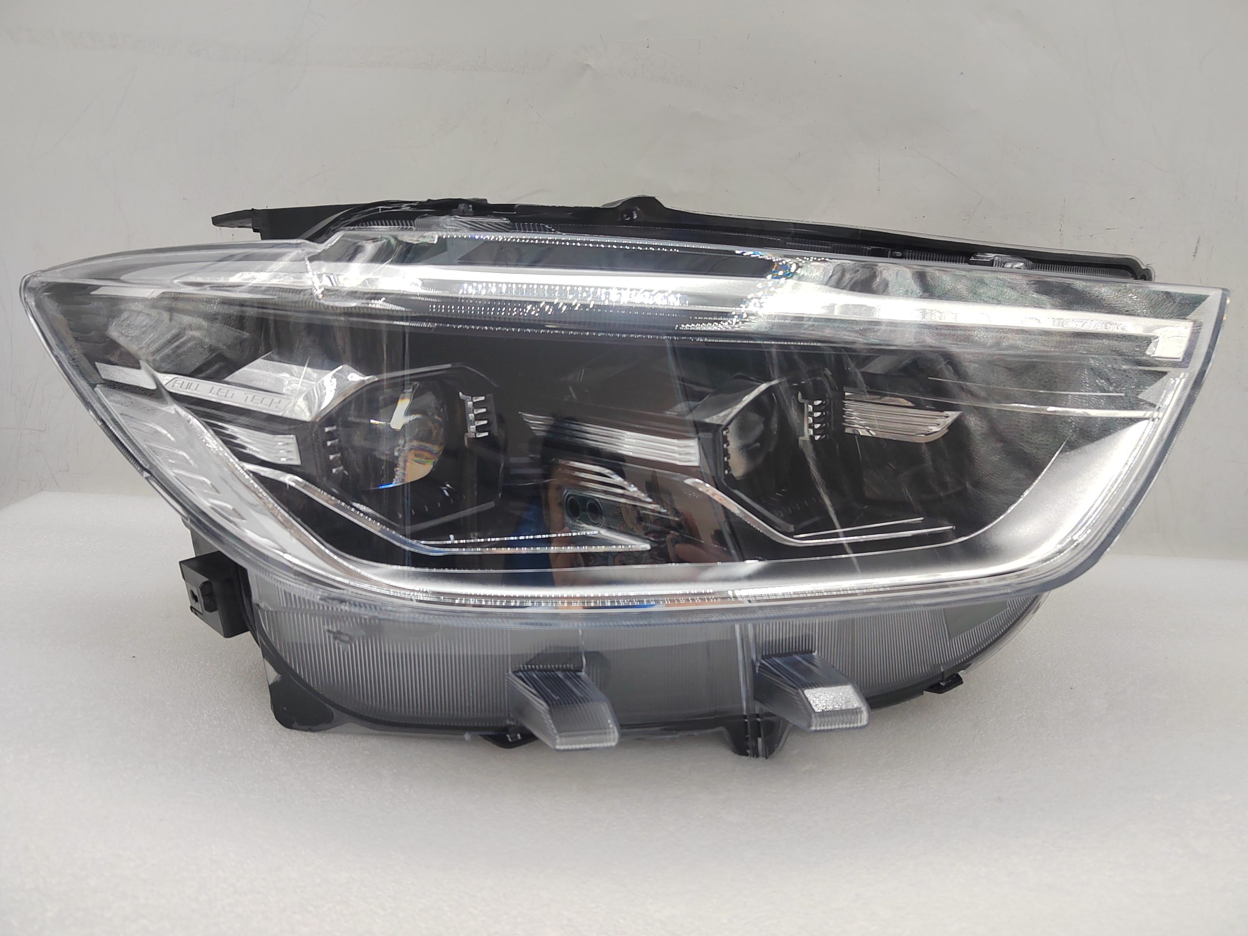 MAXUS LDV D90 PR0 2022-2024 LED R.H.S HEADLIGHT ASSEMBLY