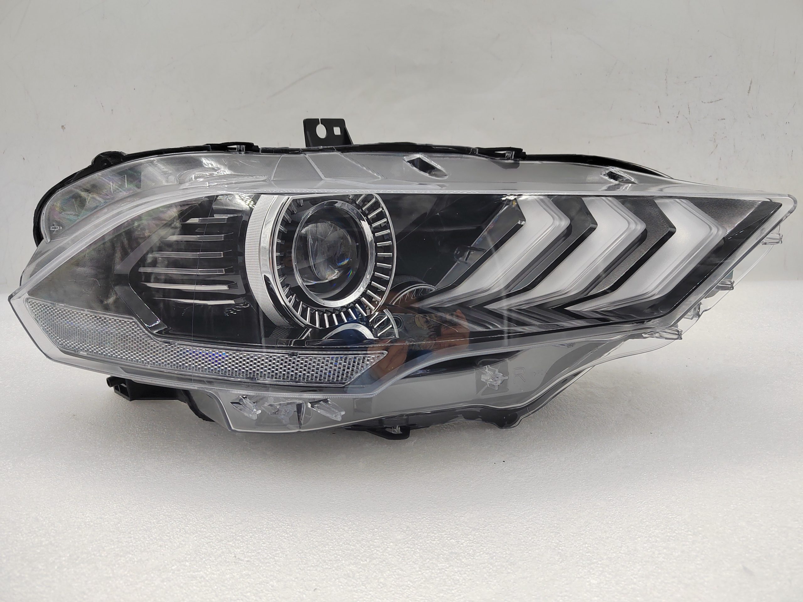 FORD MUSTANG 2018-2021 LED R.H.S HEADLIGHT ASSEMBLY