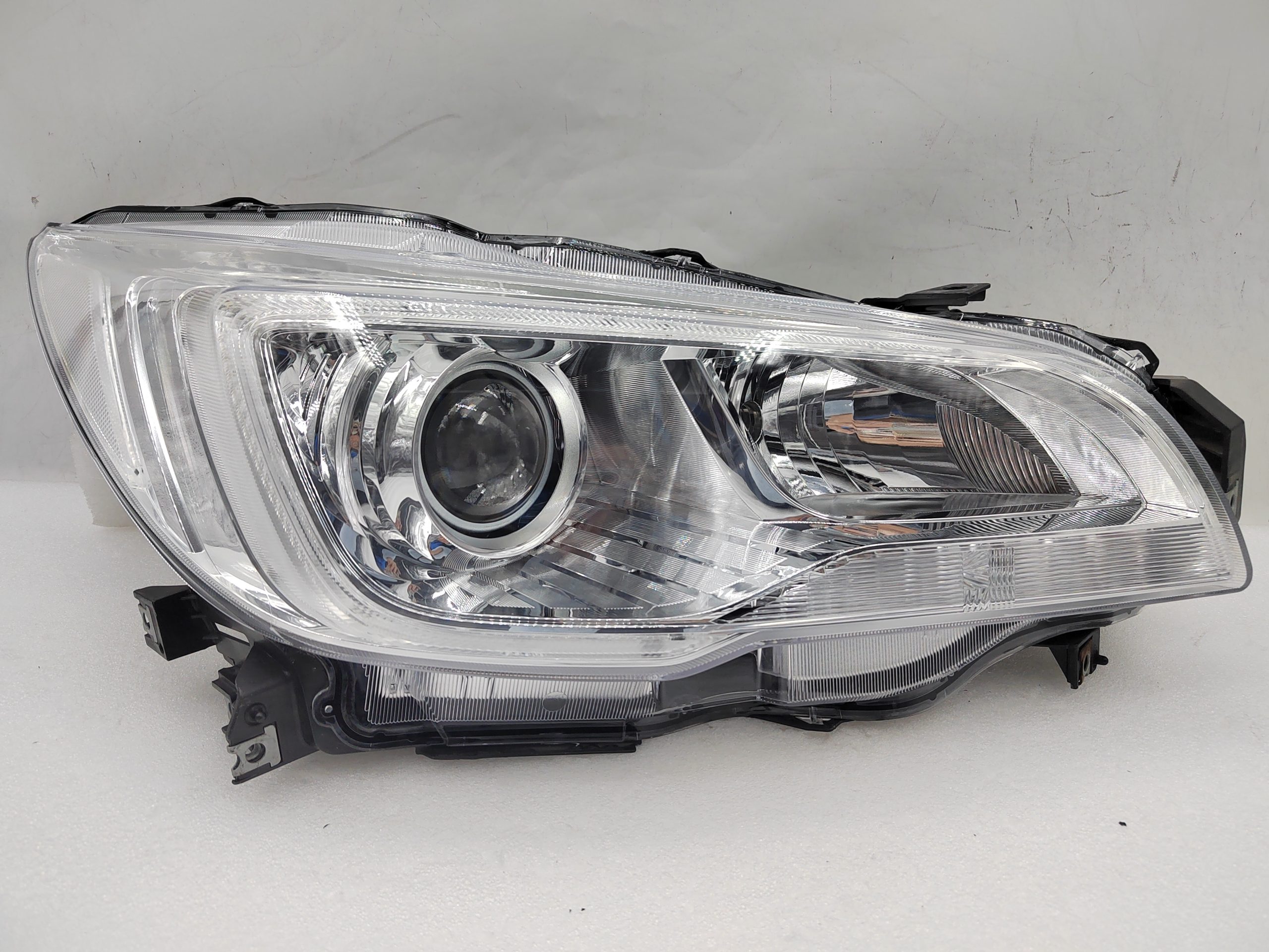 SUBARU LIBERTY OUTBACK 2015-2017 HALOGEN R.H.S HEADLIGHT ASSEMBLY