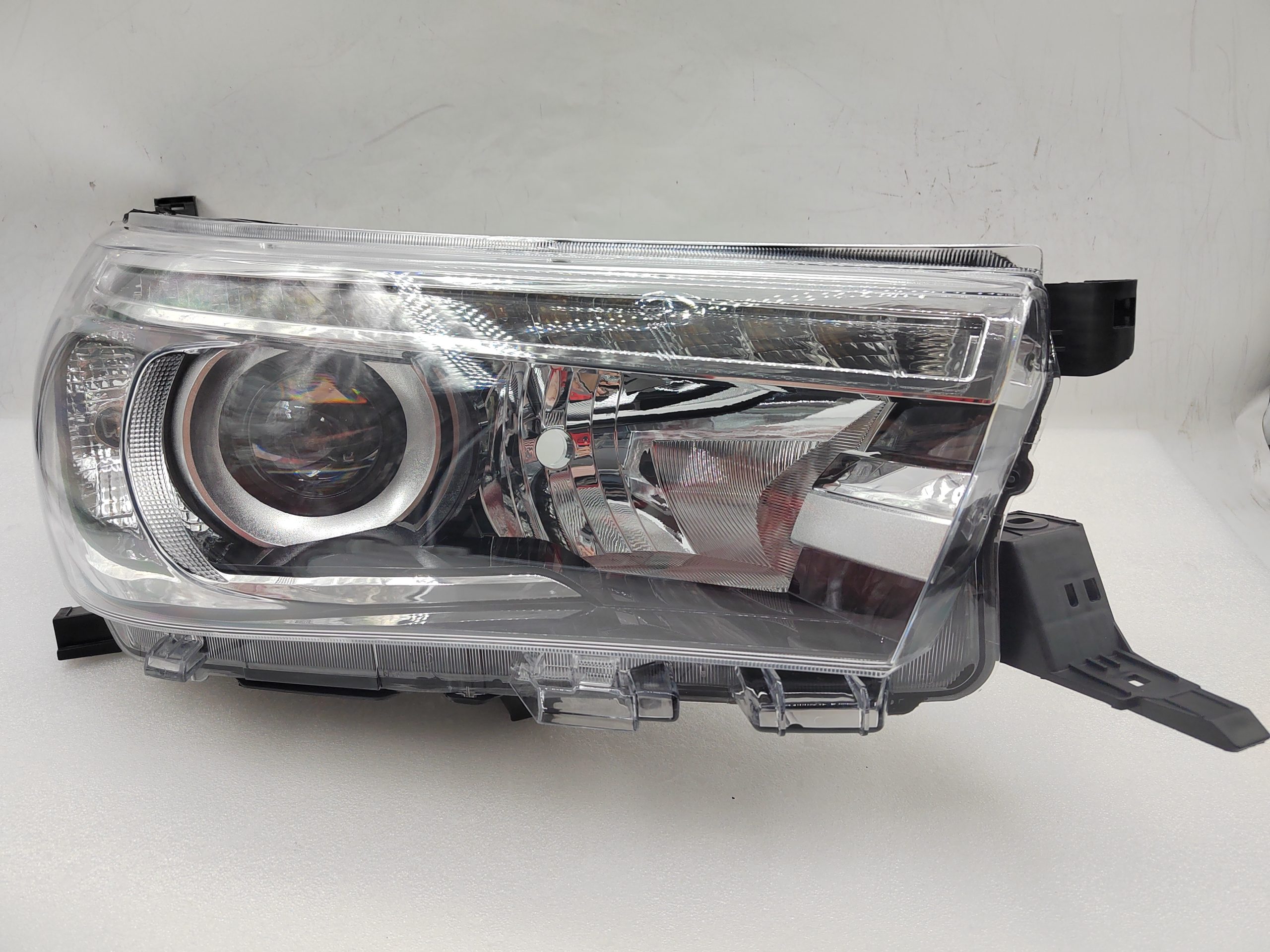 TOYOTA HILUX REVO 2015-2019 LED R.H.S HEADLIGHT ASSEMBLY