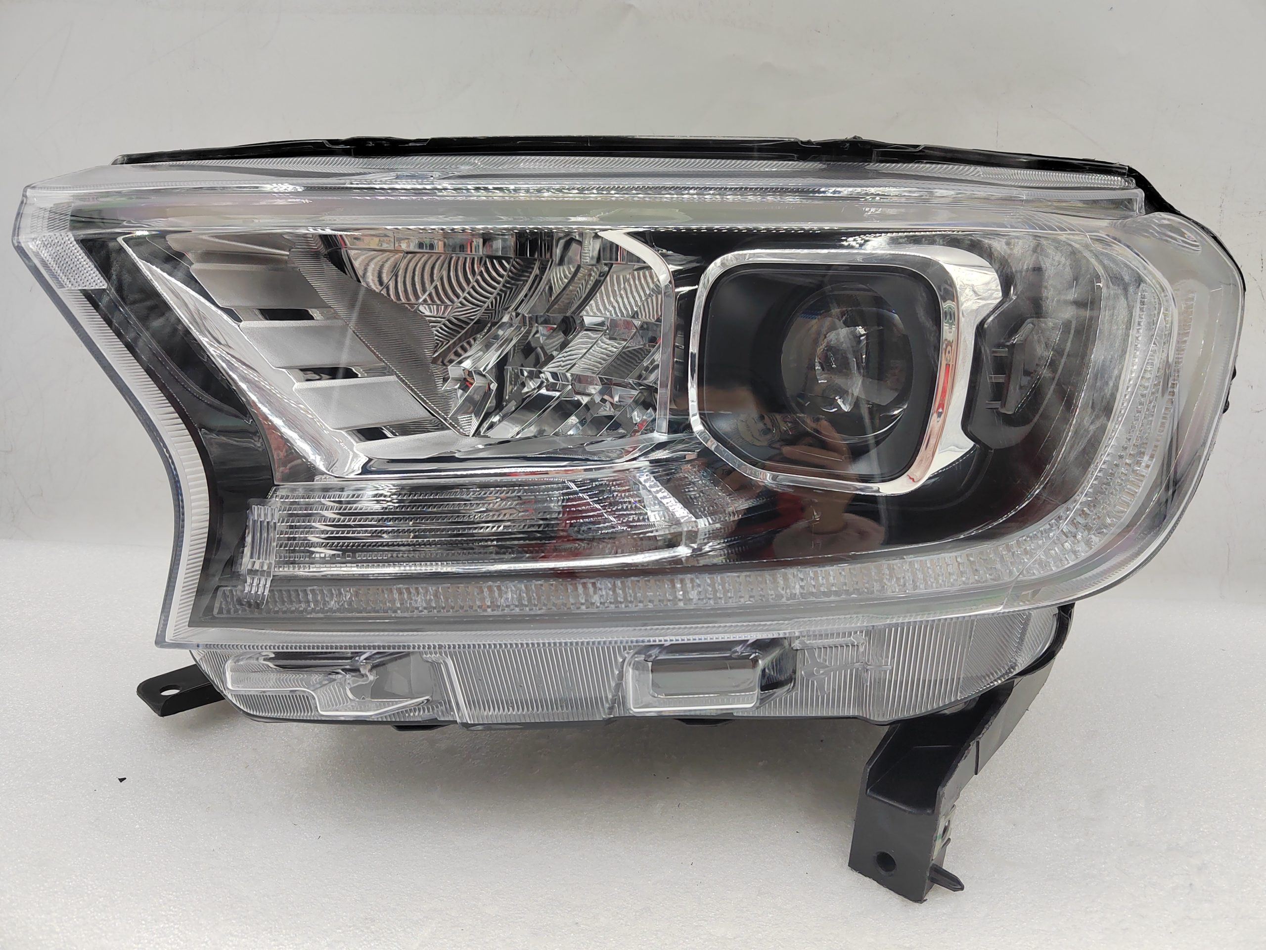 FORD EVEREST RANGER 2020-2021 LED L.H.S HEADLIGHT ASSEMBLY