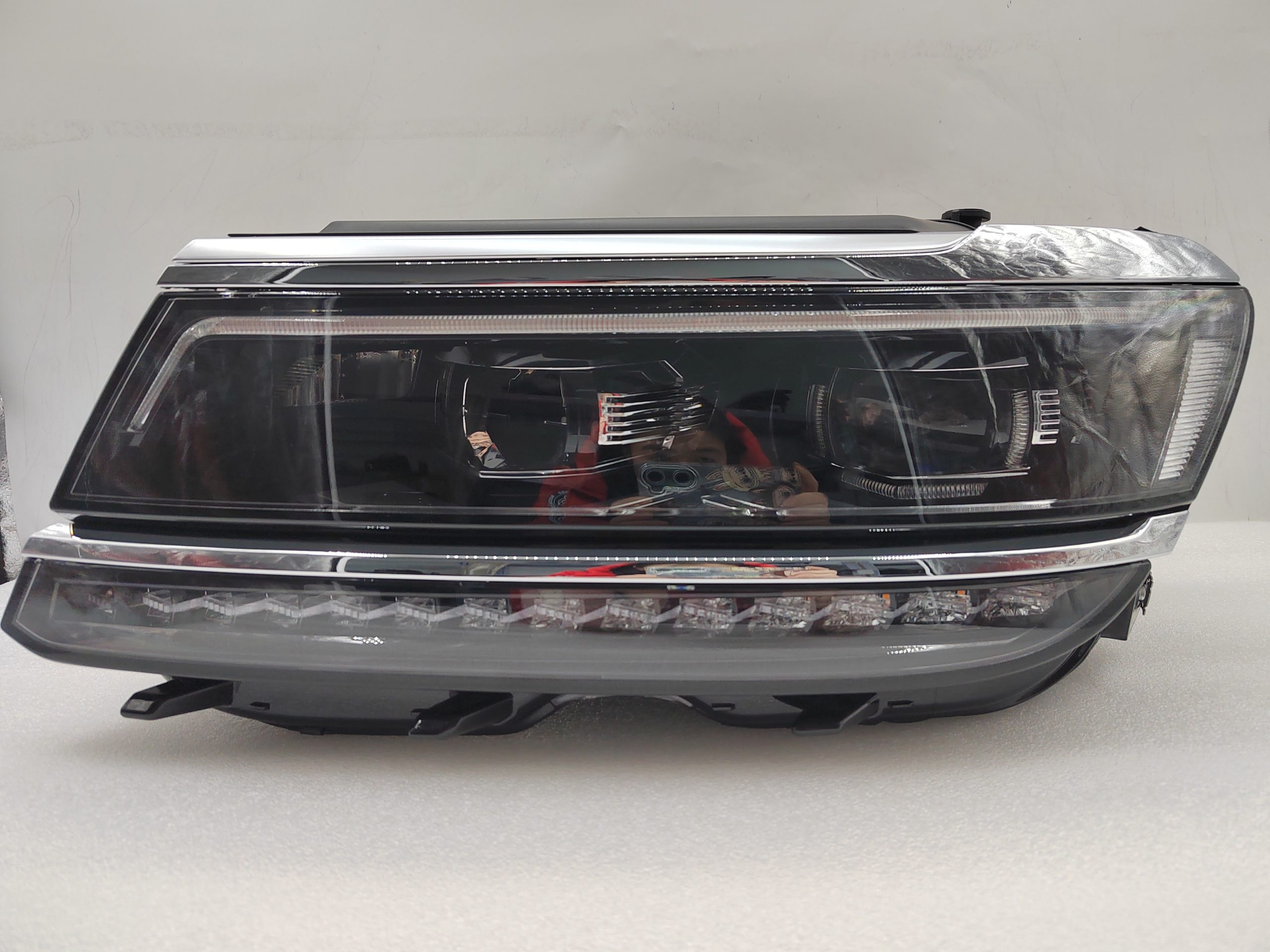 VOLKSWAGEN TIGUAN 2017-2020 LED L.H.S HEADLIGHT ASSEMBLY