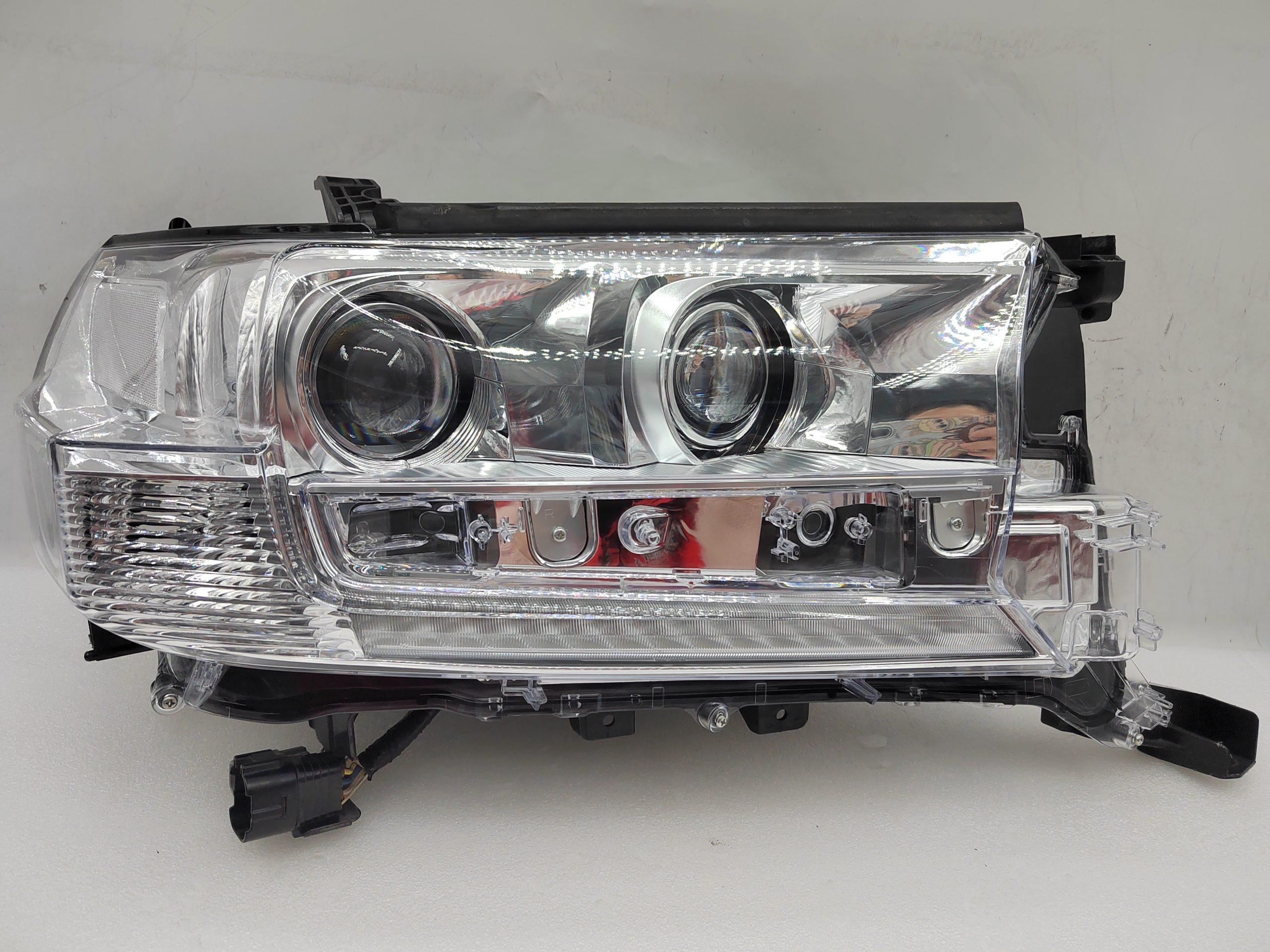 TOYOTA LANDCRUISER 200 SERIES VDJ200R 2016-2021 FULL LED R.H.S HEADLIGHT ASSEMBLY