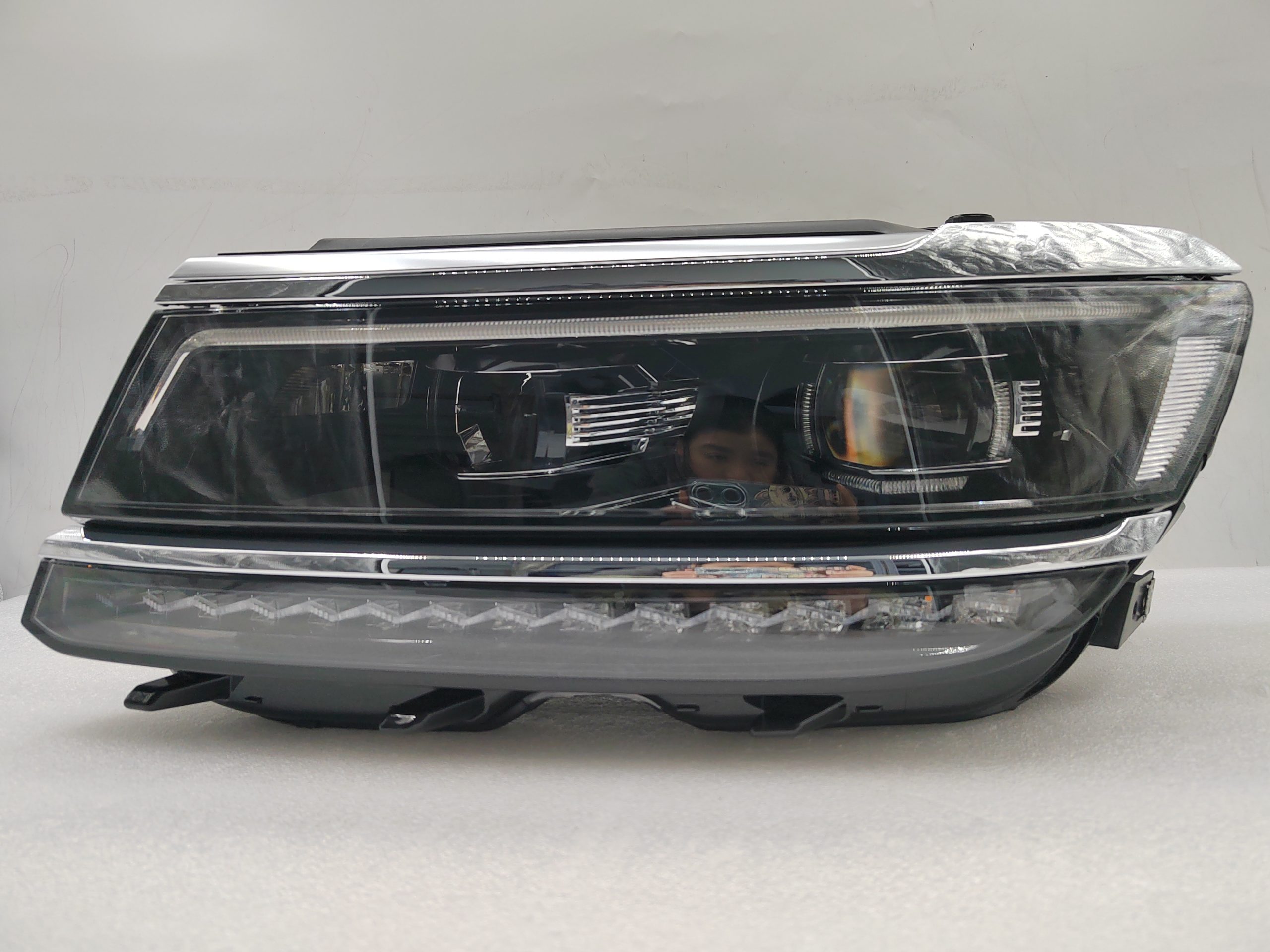 VOLKSWAGEN TIGUAN 2017-2020 LED L.H.S HEADLIGHT ASSEMBLY