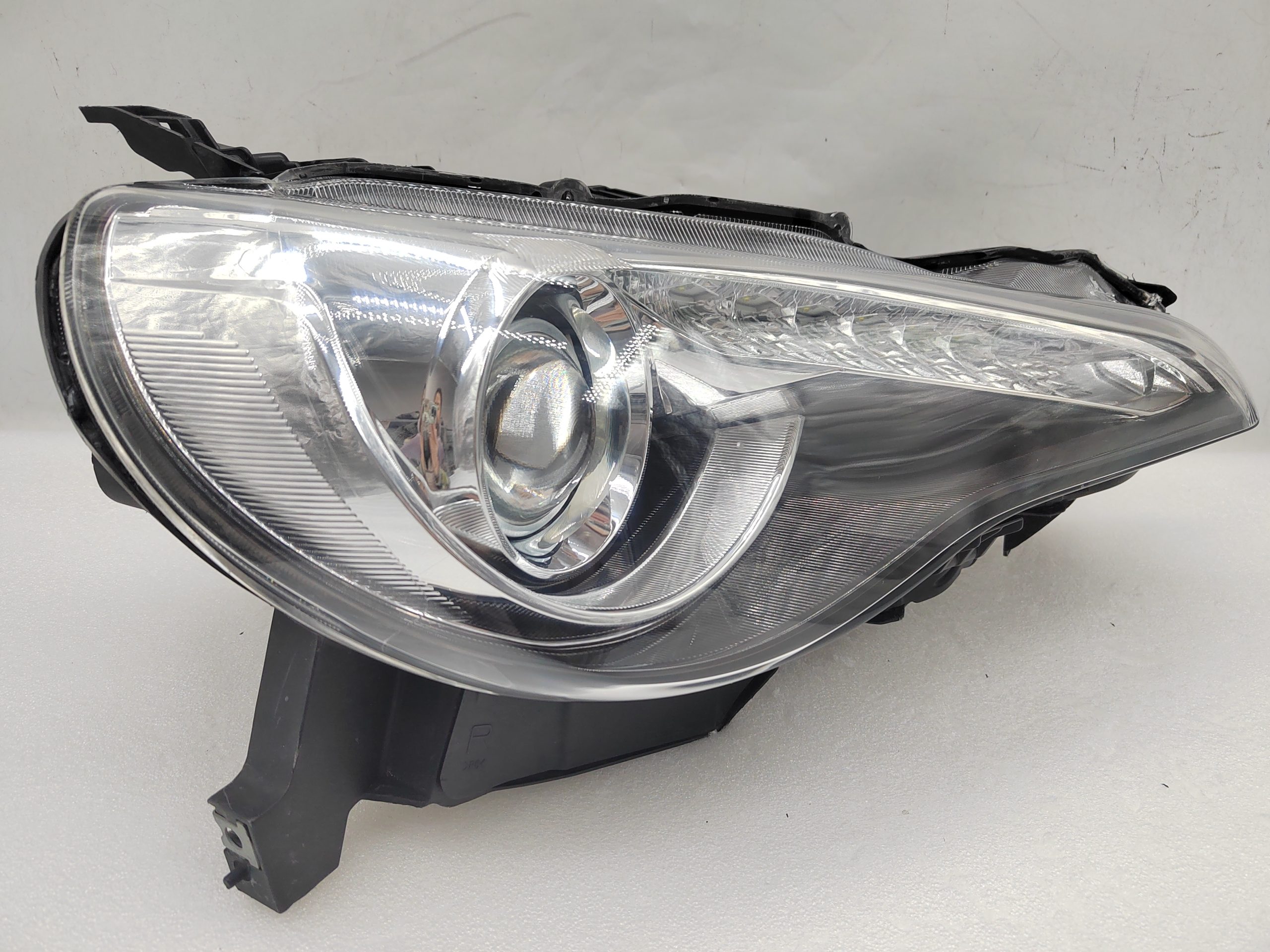 TOYOTA GT86 ZN6 2012-2016 XENON R.H.S HEADLIGHT ASSEMBLY