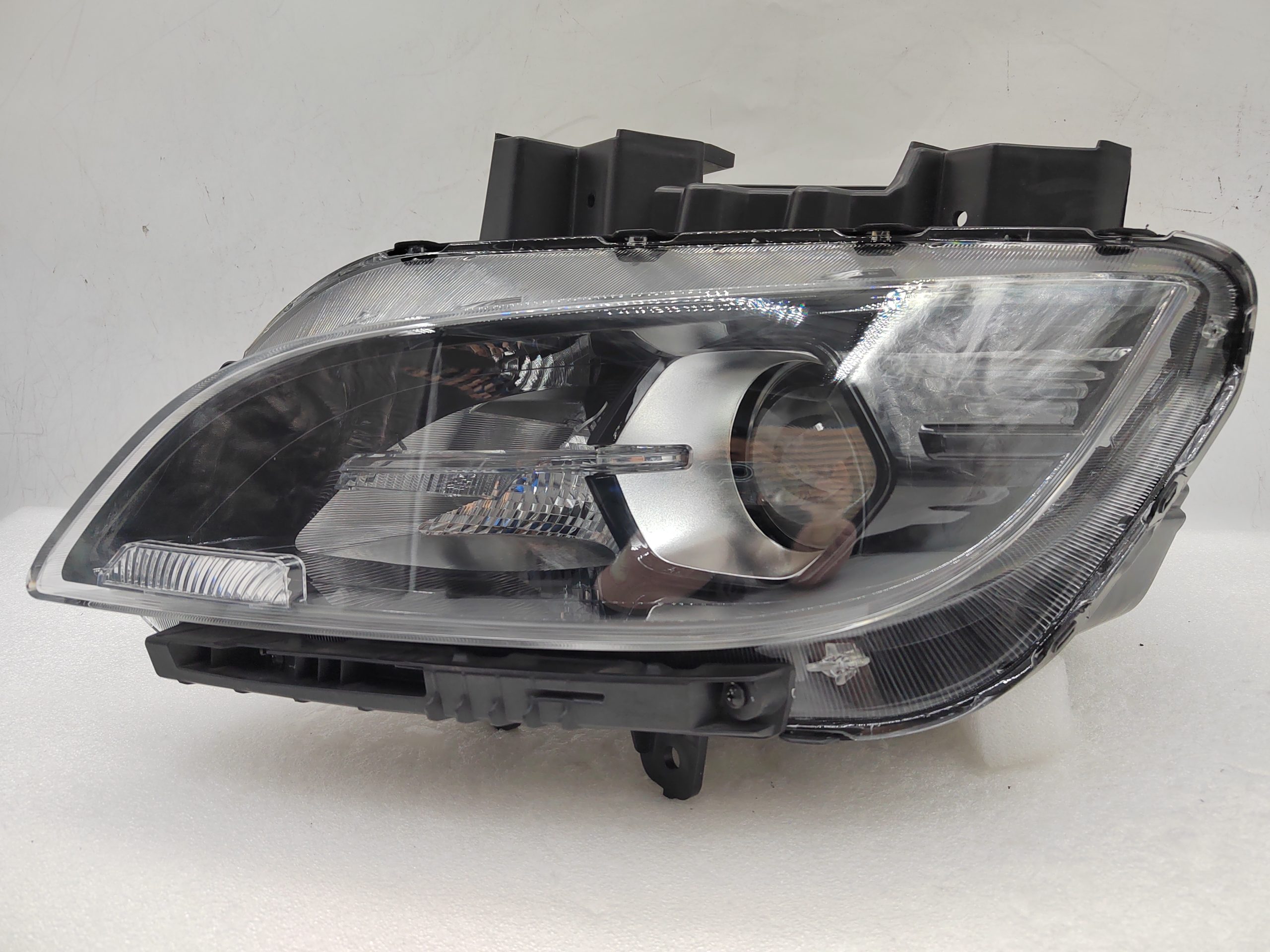 HYUNDAI KONA 2021-2023 HALOGEN L.H.S HEADLIGHT ASSEMBLY