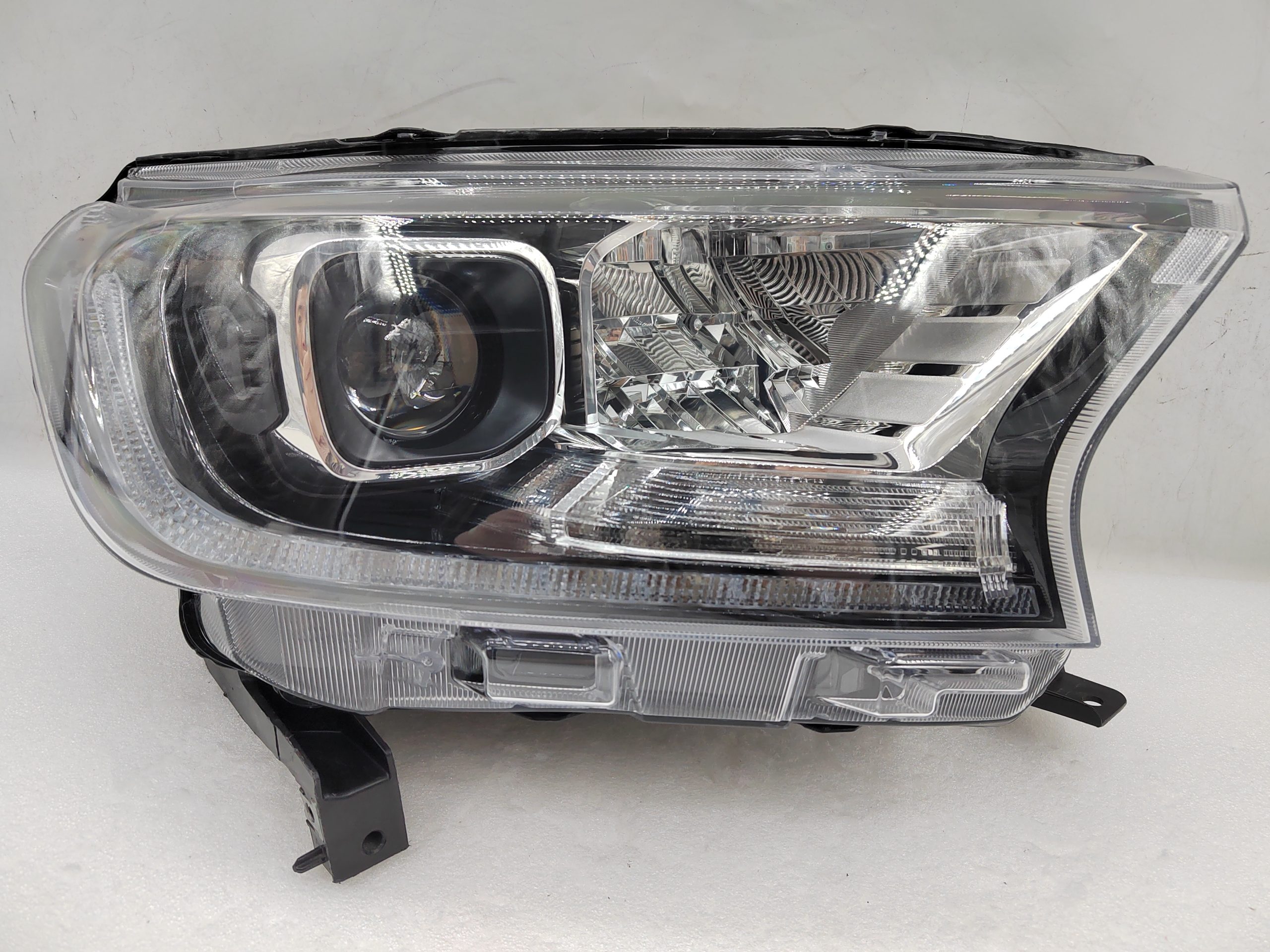 FORD EVEREST RANGER 2020-2021 LED R.H.S HEADLIGHT ASSEMBLY