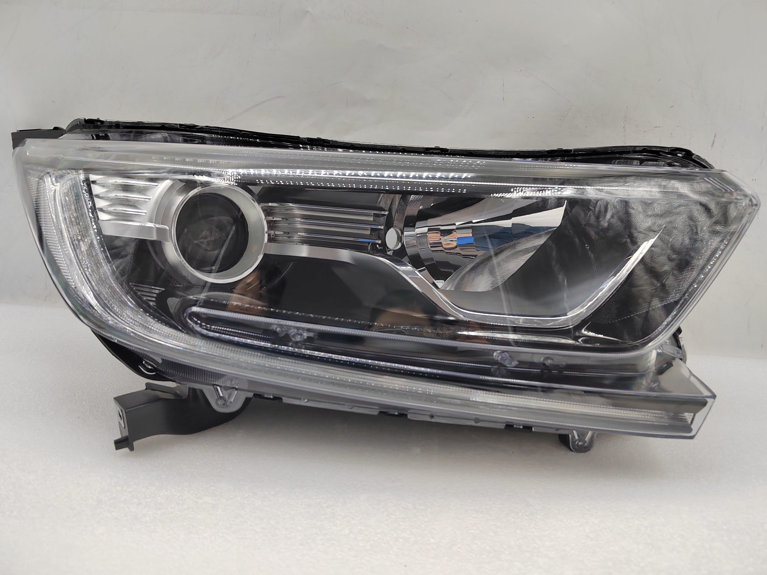 HONDA CR-V 2017-2022 HALOGEN R.H.S HEADLIGHT ASSEMBLY