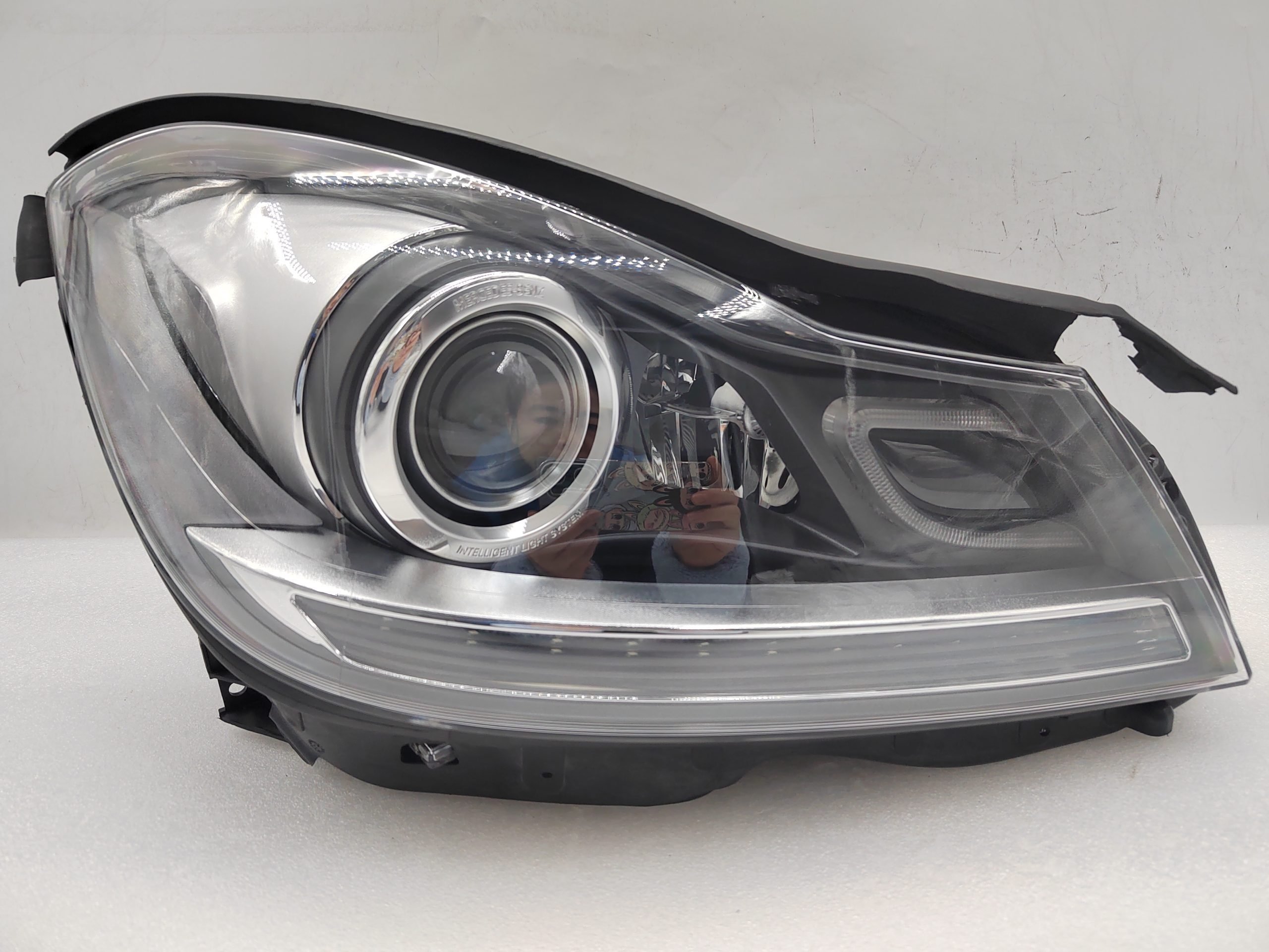 MERCEDES-BENZ C-CLASS W204 2012-2013 XENON R.H.S HEADLIGHT ASSEMBLY
