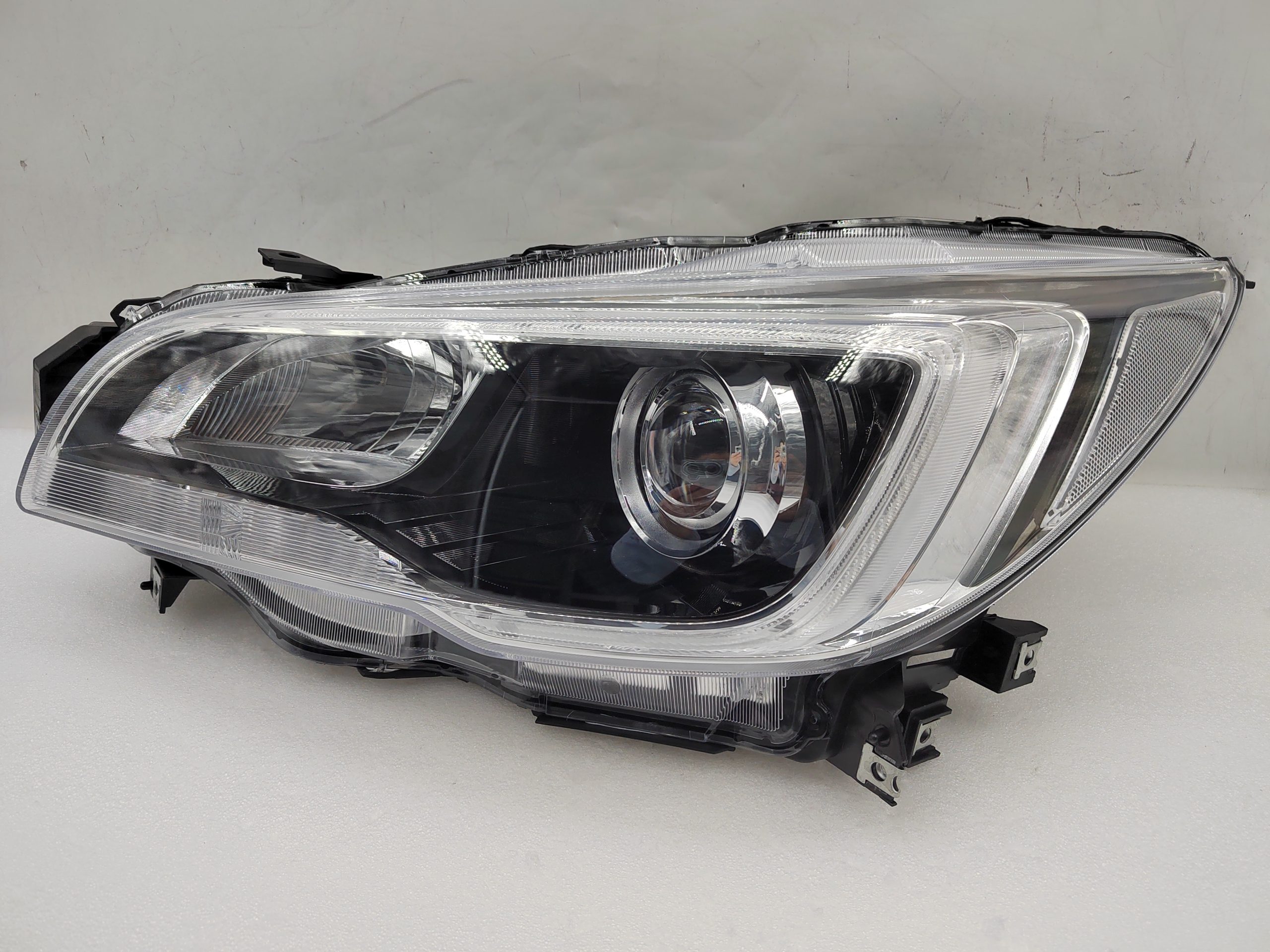 SUBARU LIBERTY OUTBACK 2015-2017 LED L.H.S HEADLIGHT ASSEMBLY