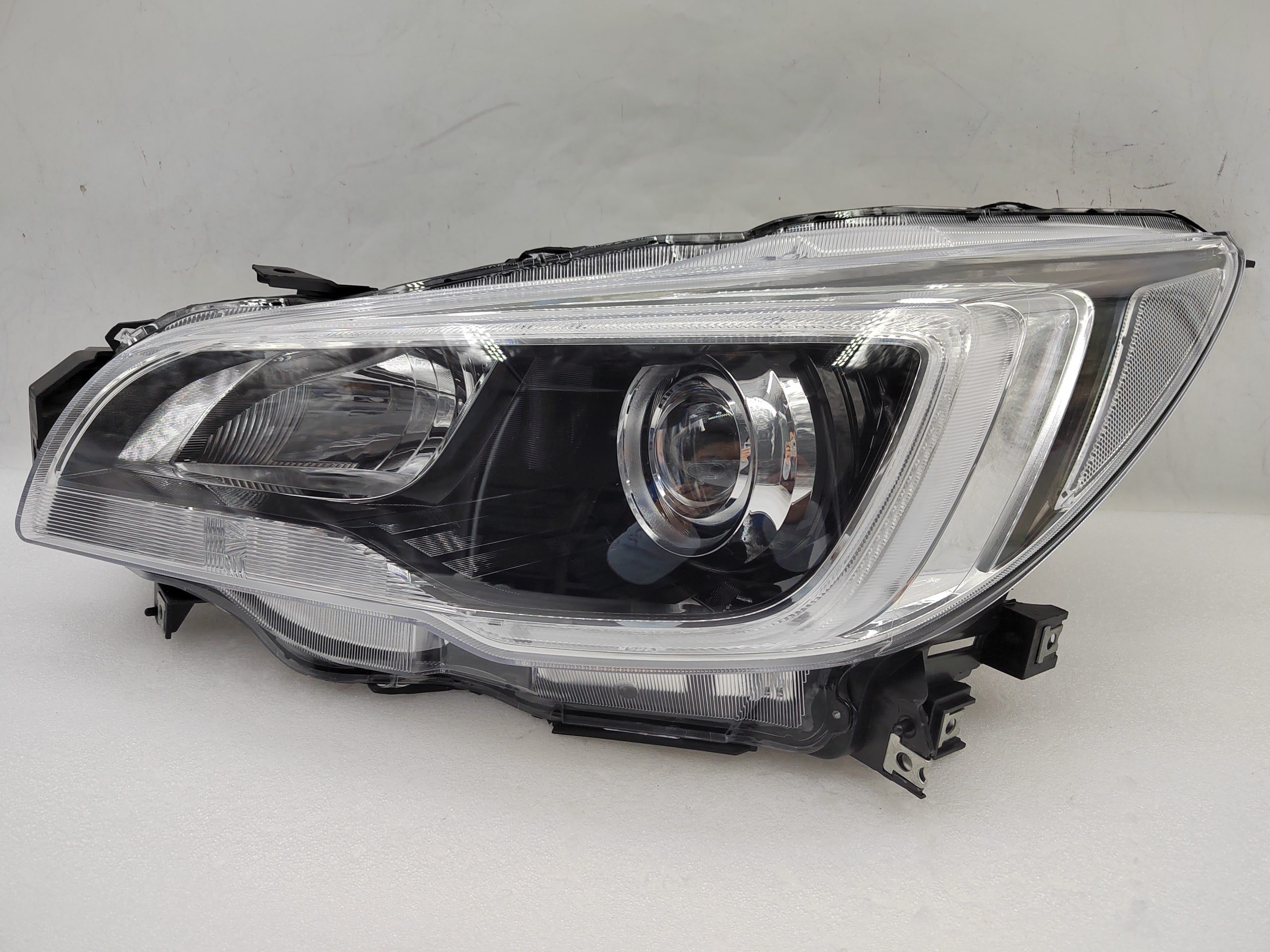 SUBARU LIBERTY OUTBACK 2015-2017 LED L.H.S HEADLIGHT ASSEMBLY