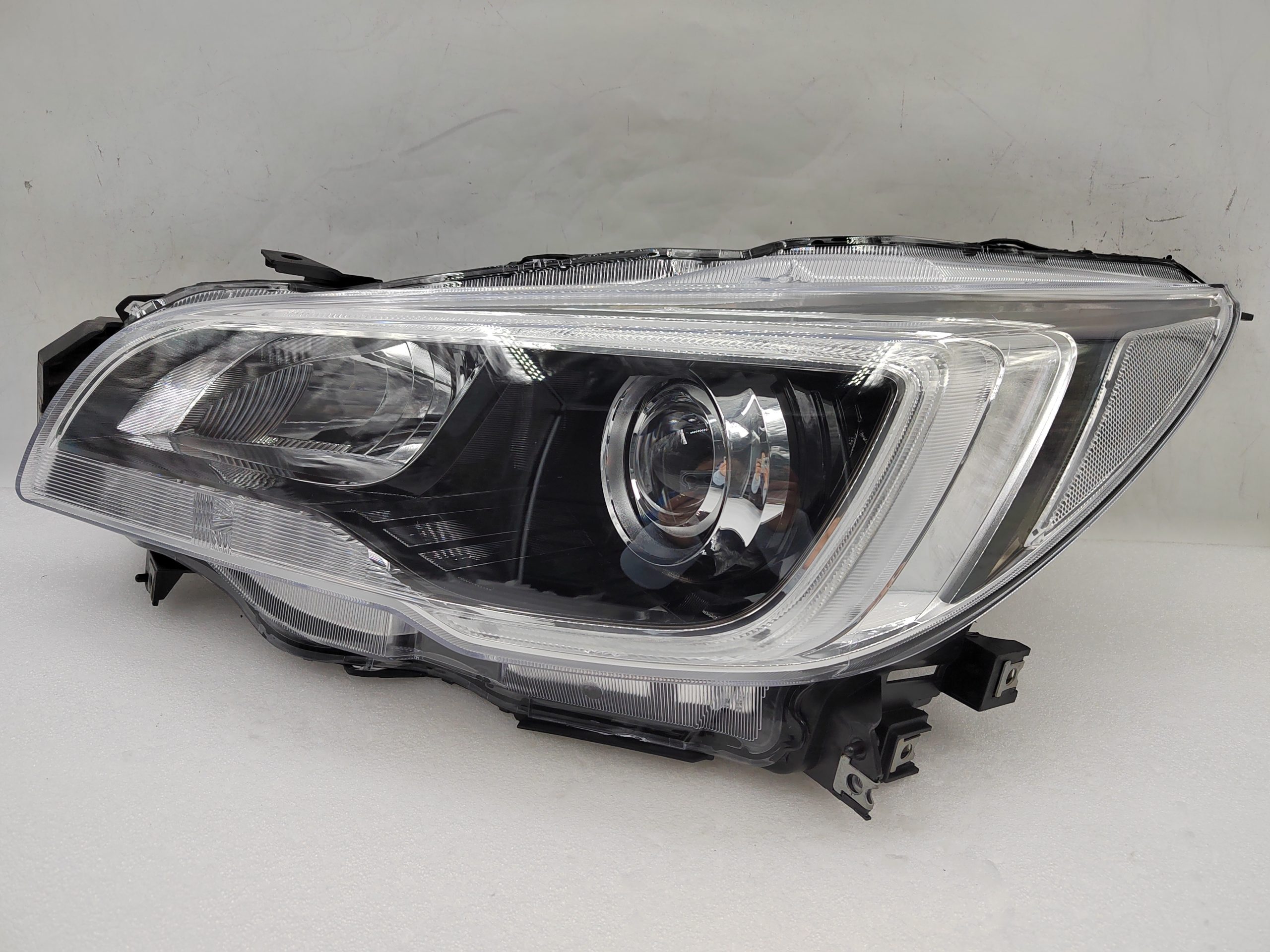 SUBARU LIBERTY OUTBACK 2015-2017 LED L.H.S HEADLIGHT ASSEMBLY