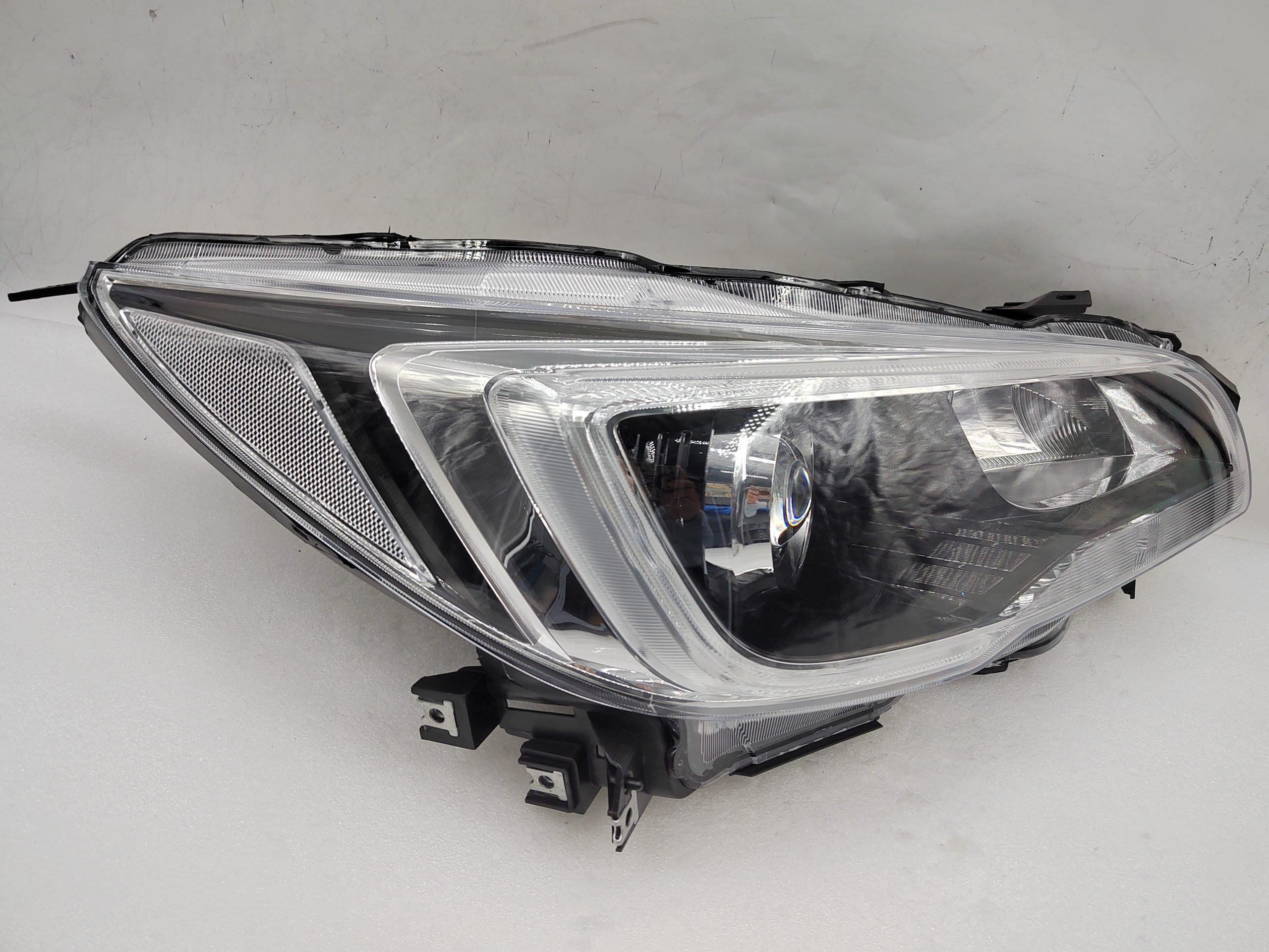 SUBARU LIBERTY OUTBACK 2015-2017 LED R.H.S HEADLIGHT ASSEMBLY