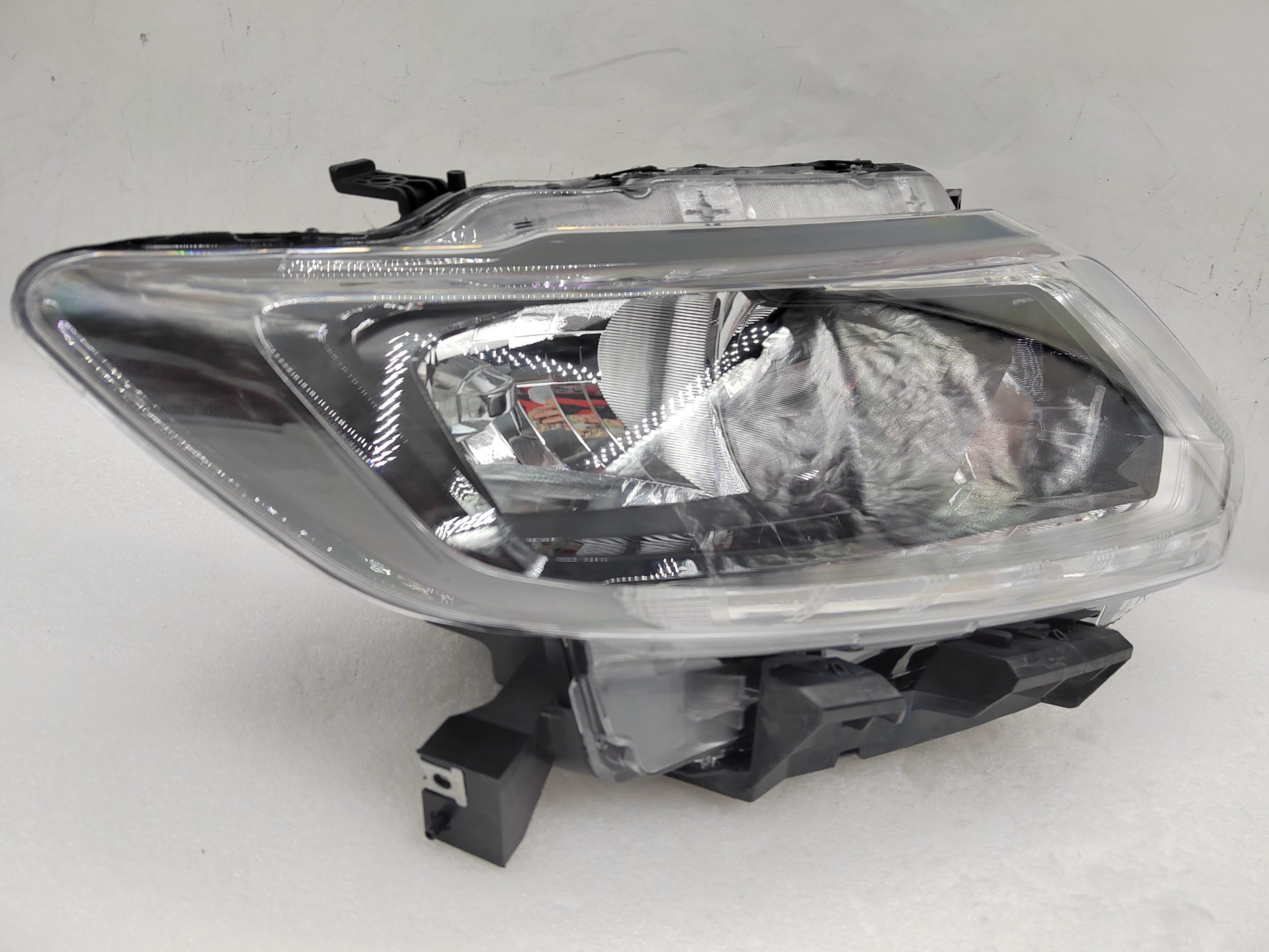 NISSAN X-TRAIL 2014-2016 HALOGEN R.H.S HEADLIGHT ASSEMBLY