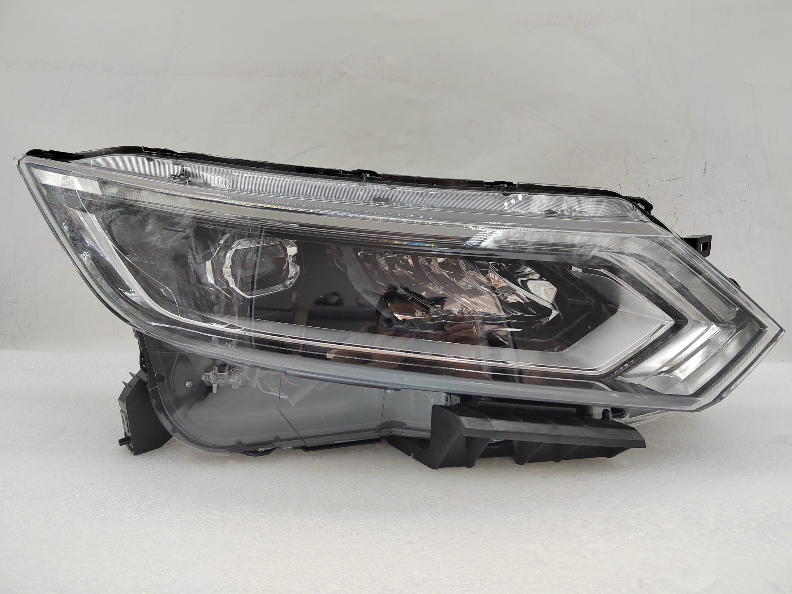 NISSAN QASHQAI J11 2017-2020 LED R.H.S HEADLIGHT ASSEMBLY
