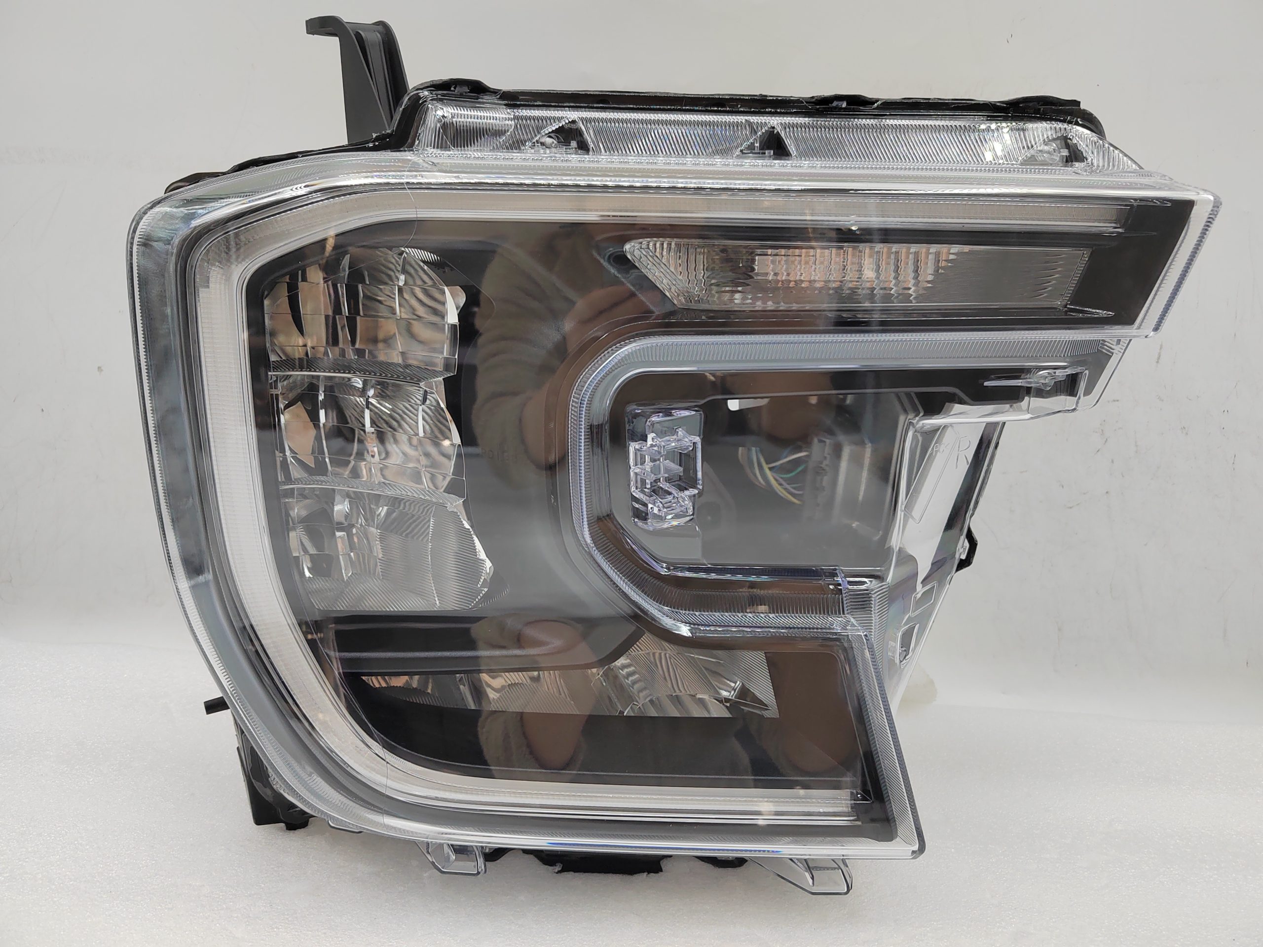 FORD EVEREST RANGER 2022-2024 LED R.H.S HEADLIGHT ASSEMBLY