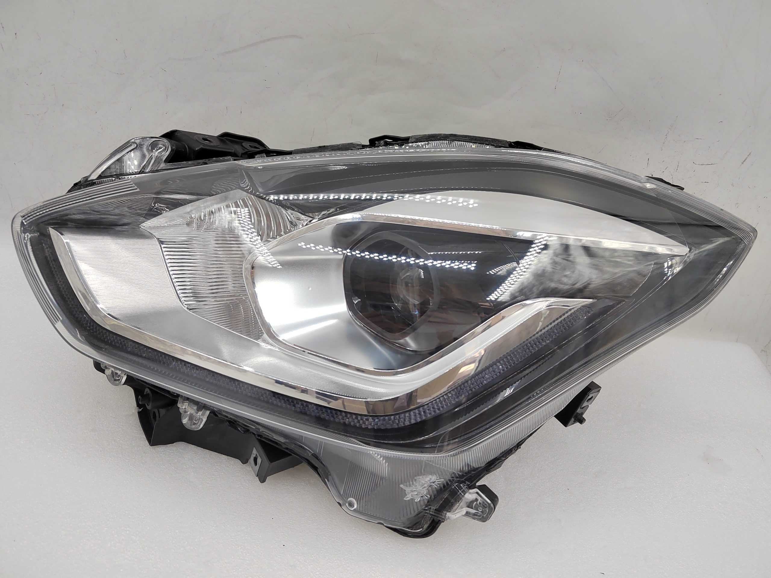 SUZUKI SWIFT 2017-2023 LED L.H.S HEADLIGHT ASSEMBLY