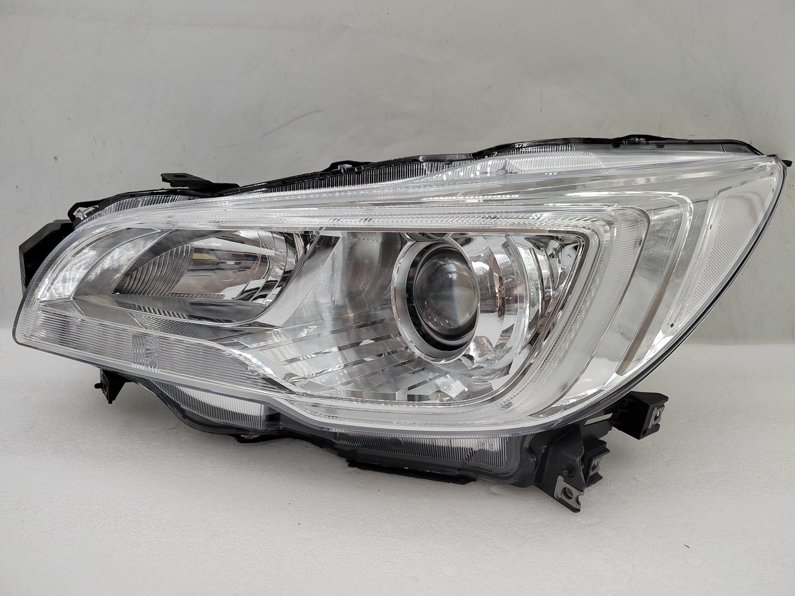 SUBARU LEGACY OUTBACK 2015-2017 HALOGEN L.H.S HEADLIGHT ASSEMBLY