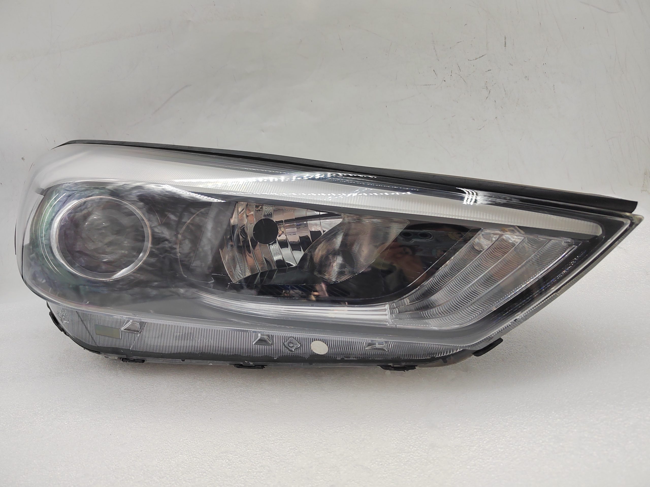 HYUNDAI TUCSON XG 2015-2017 HALOGEN R.H.S HEADLIGHT ASSEMBLY