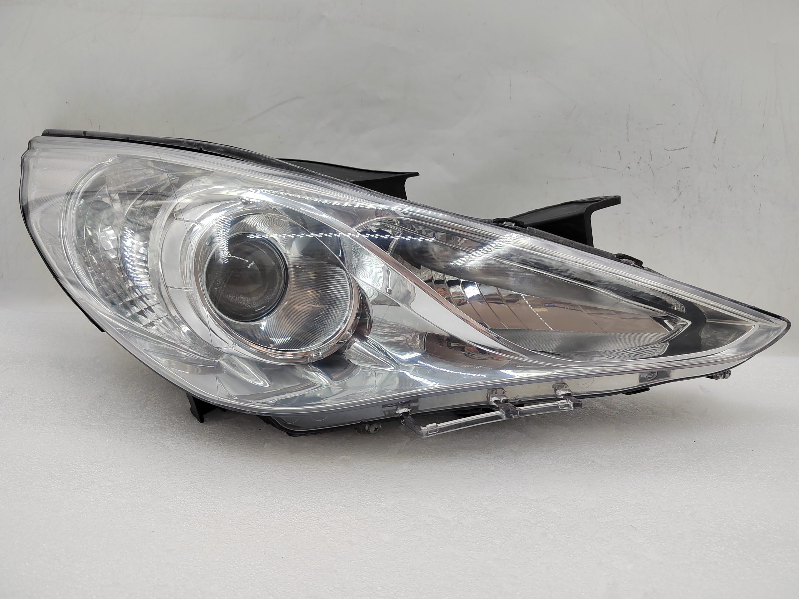 HYUNDAI SONATA 2011-2014 HALOGEN R.H.S HEADLIGHT ASSEMBLY