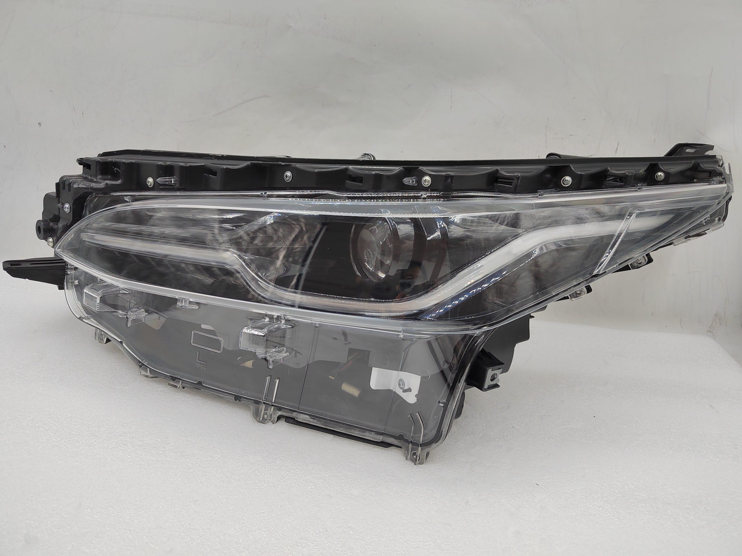 TOYOTA FORTUNER 2021-2023 LED L.H.S HEADLIGHT ASSEMBLY