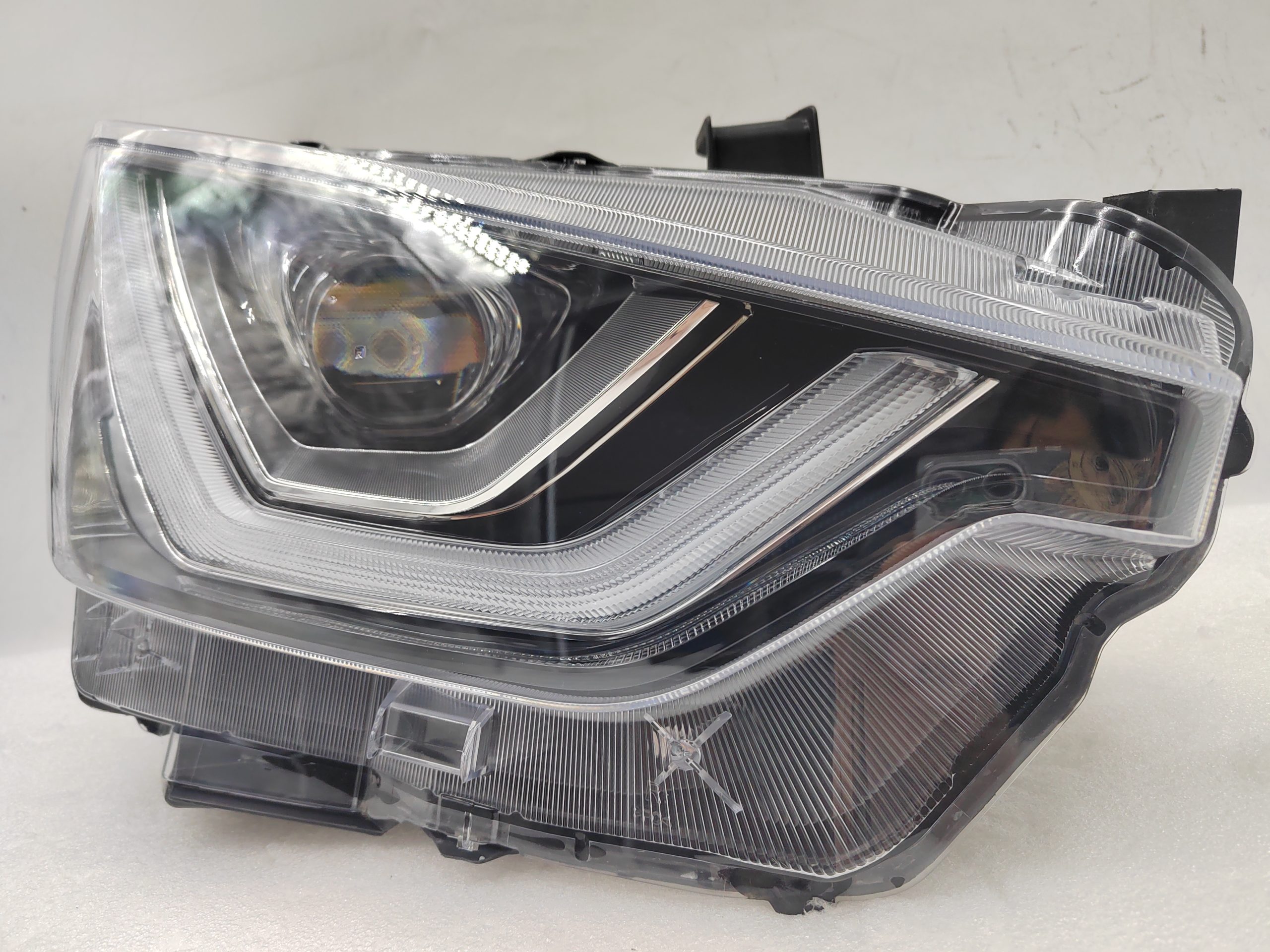 ISUZU D-MAX 2020-2023 LED R.H.S HEADLIGHT ASSEMBLY