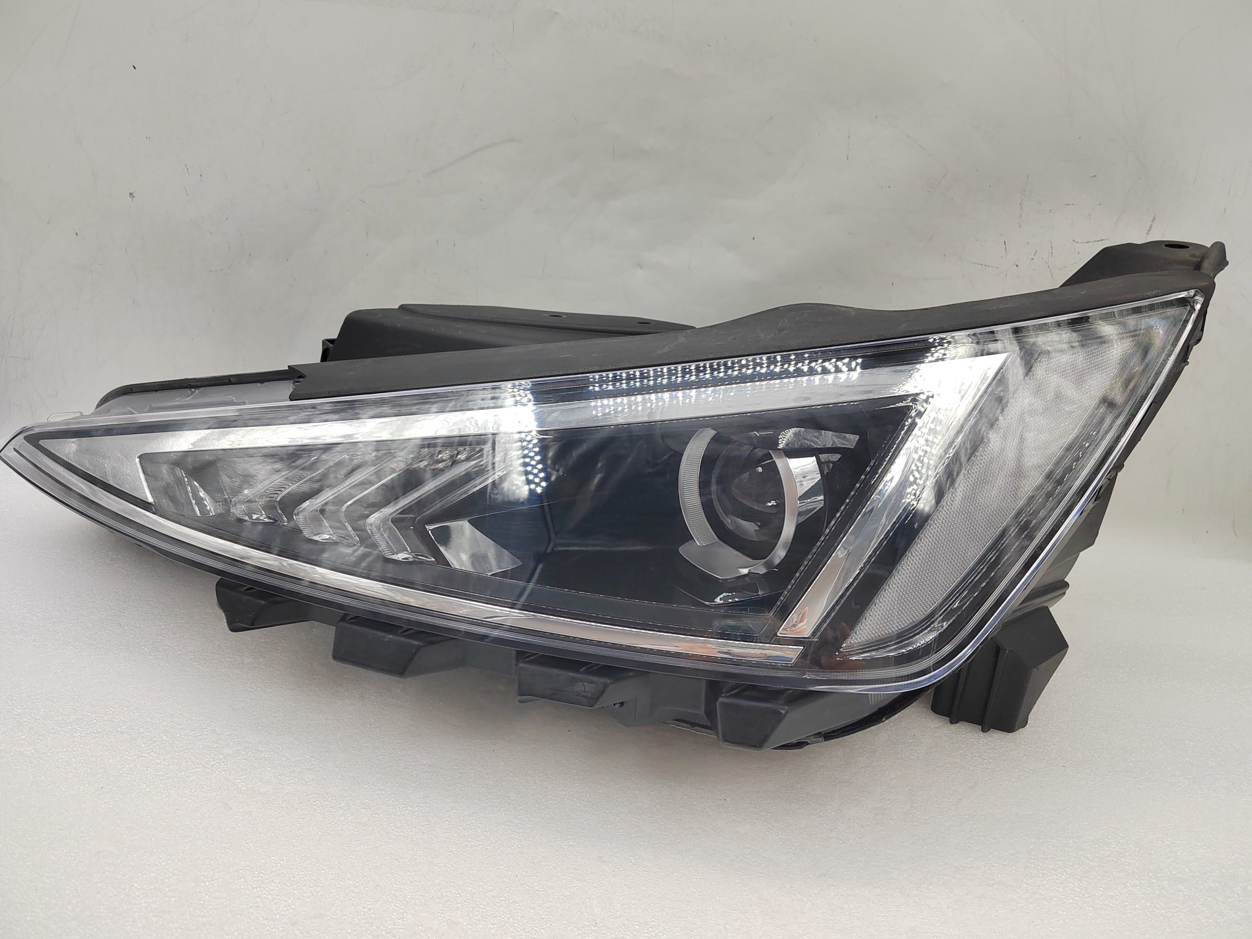 HYUNDAI I30 2019-2020 HALOGEN L.H.S HEADLIGHT ASSEMBLY