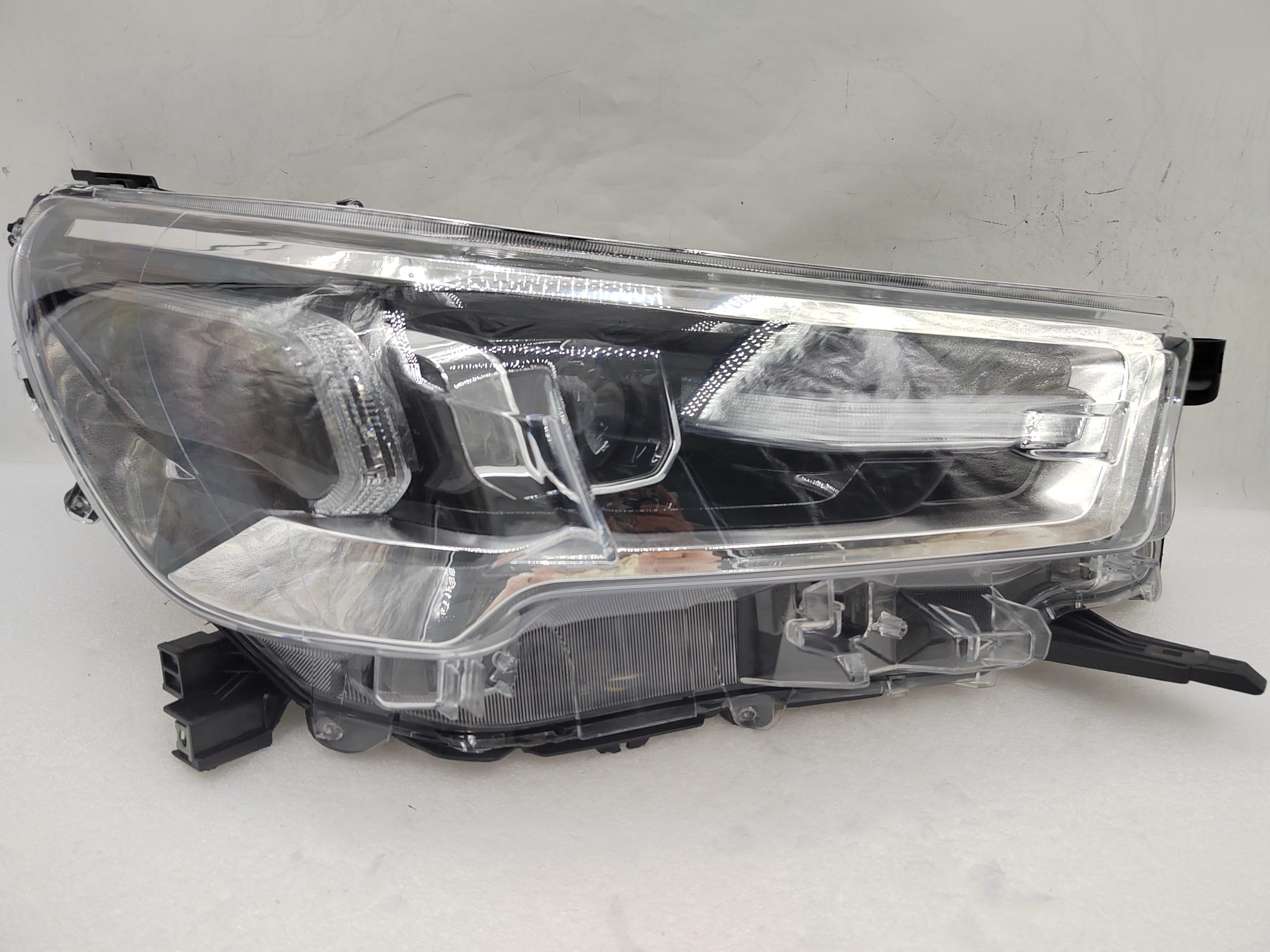 TOYOTA HILUX REVO 2020-2023 LED R.H.S HEADLIGHT ASSEMBLY