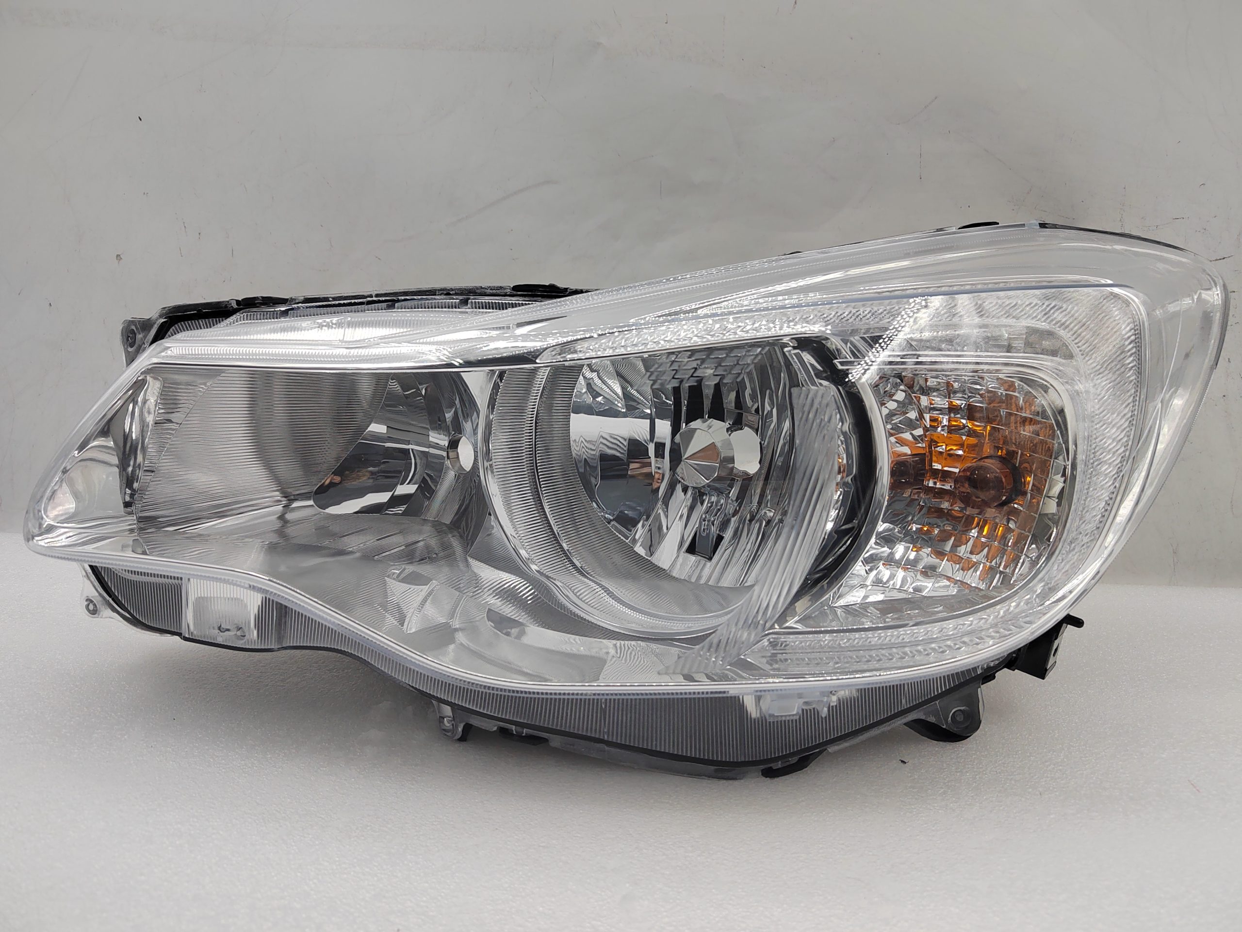 SUBARU XV 2017-2019 HALOGEN L.H.S HEADLIGHT ASSEMBLY