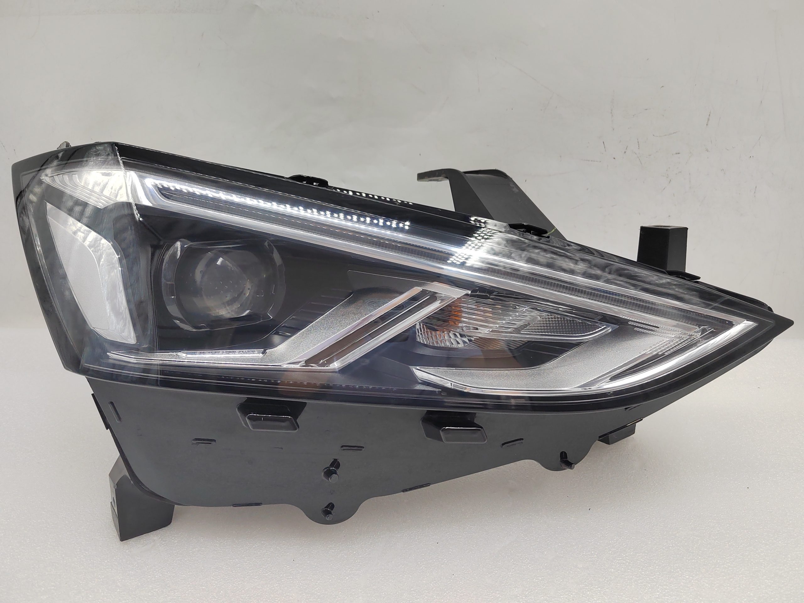 ISUZU MU-X 2021-2024 LED R.H.S HEADLIGHT ASSEMBLY