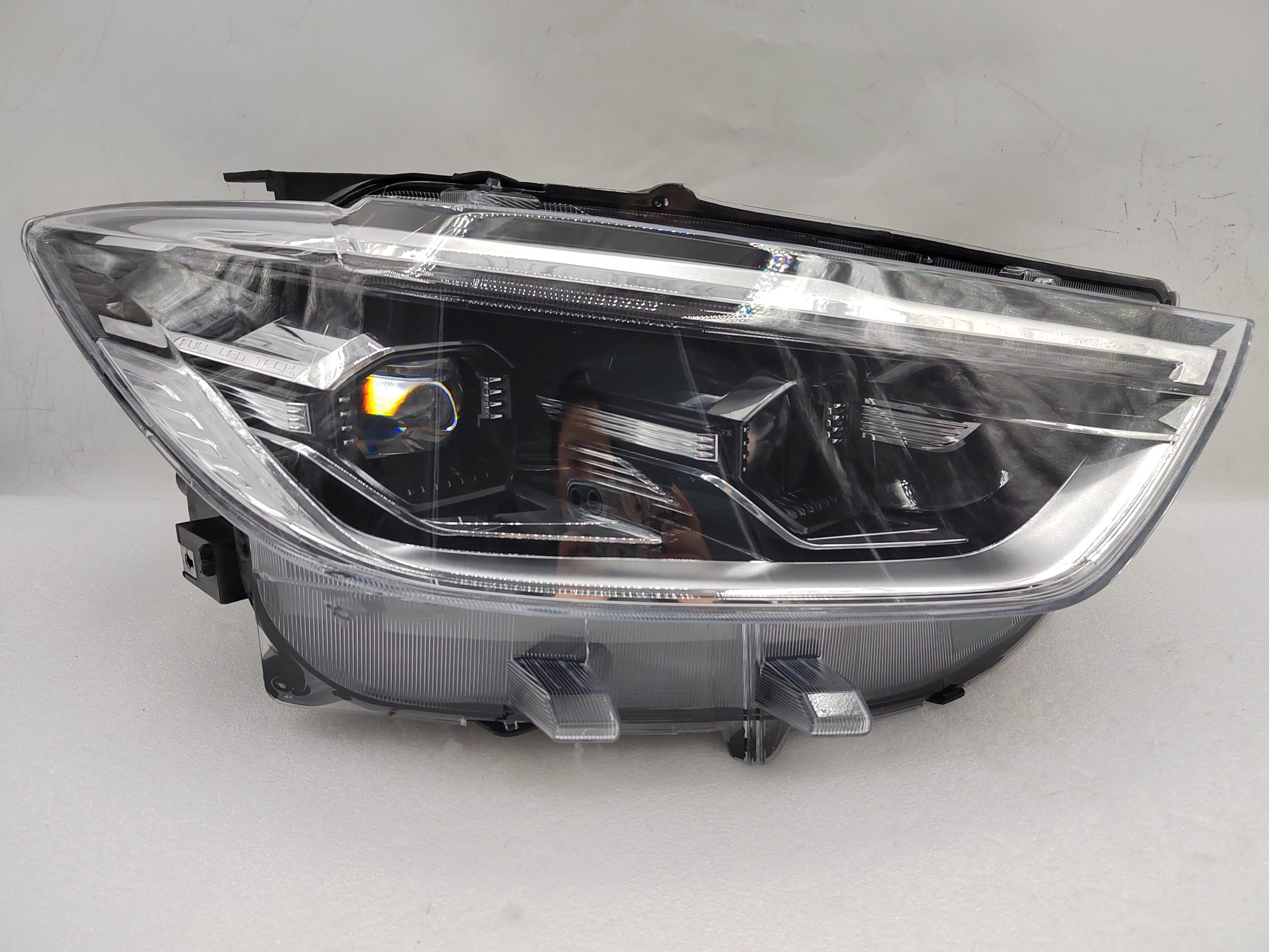 MAXUS LDV D90 PR0 2022-2024 LED R.H.S HEADLIGHT ASSEMBLY
