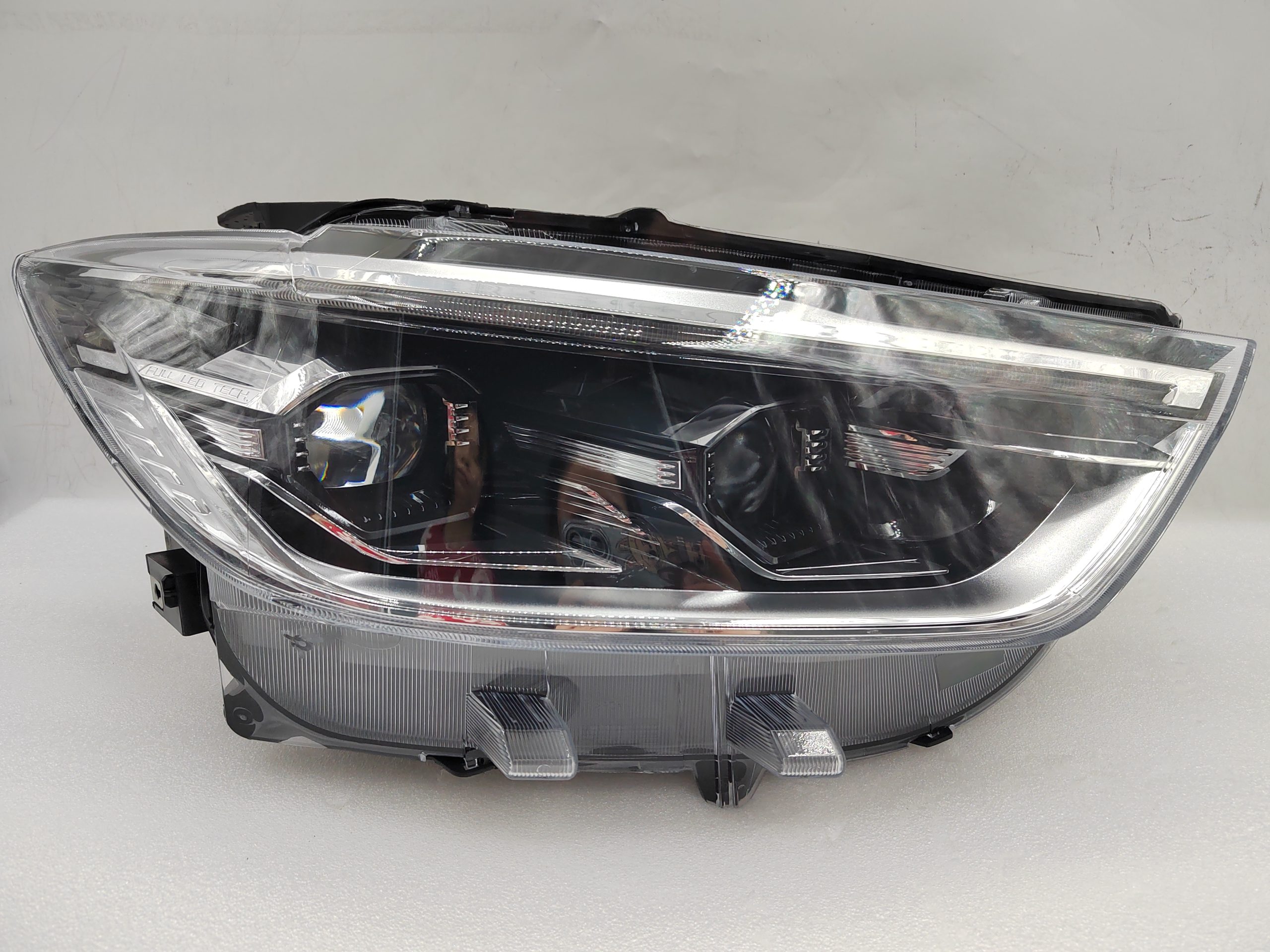 MAXUS LDV D90 PR0 2022-2024 LED R.H.S HEADLIGHT ASSEMBLY