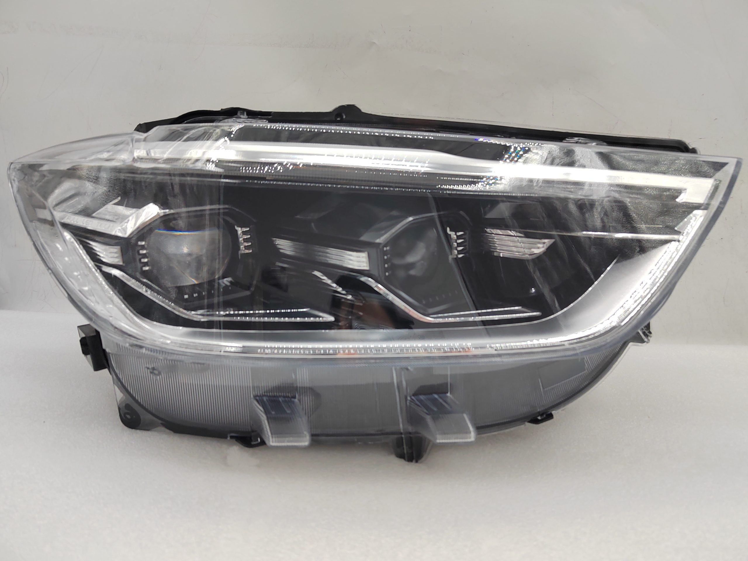 MAXUS LDV D90 PR0 2022-2024 LED R.H.S HEADLIGHT ASSEMBLY