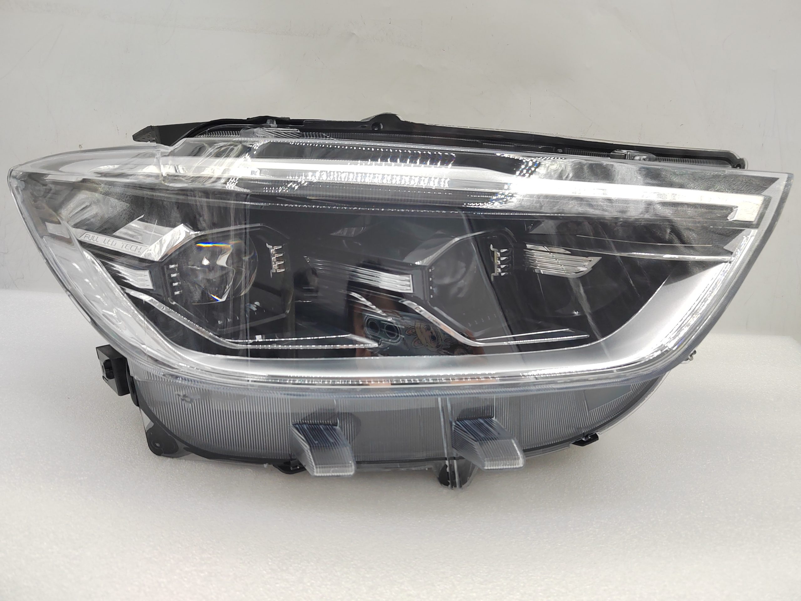 MAXUS LDV D90 2022-2024 LED R.H.S HEADLIGHT ASSEMBLY