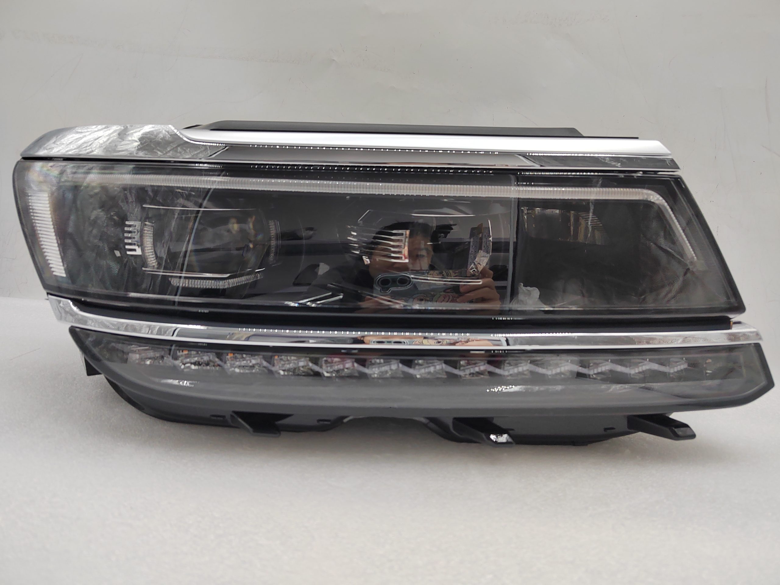 VOLKSWAGEN TIGUAN 2017-2020 LED R.H.S HEADLIGHT ASSEMBLY