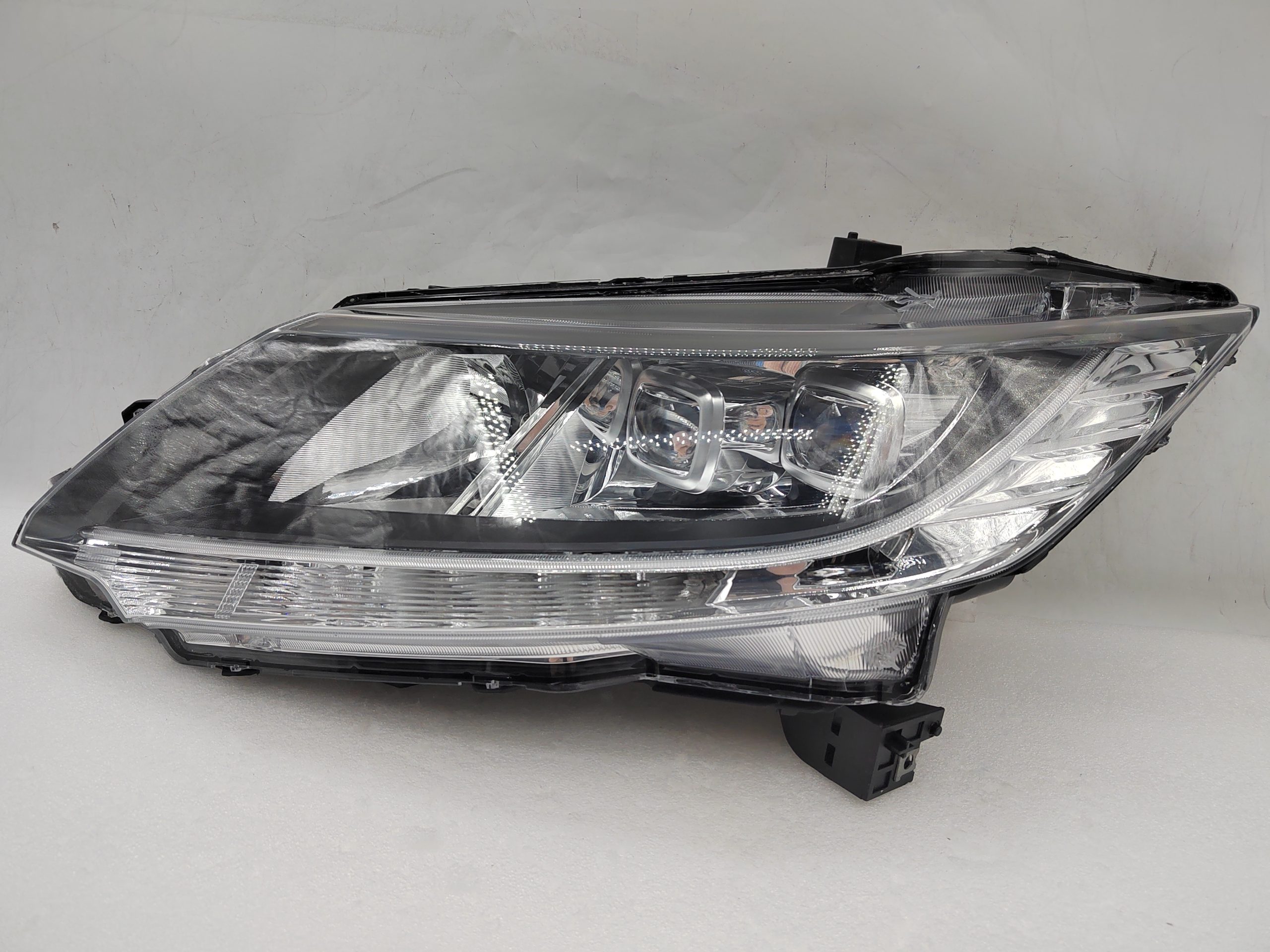 HONDA ODYSSEY DBA-RC1 2015-2017 LED L.H.S HEADLIGHT ASSEMBLY