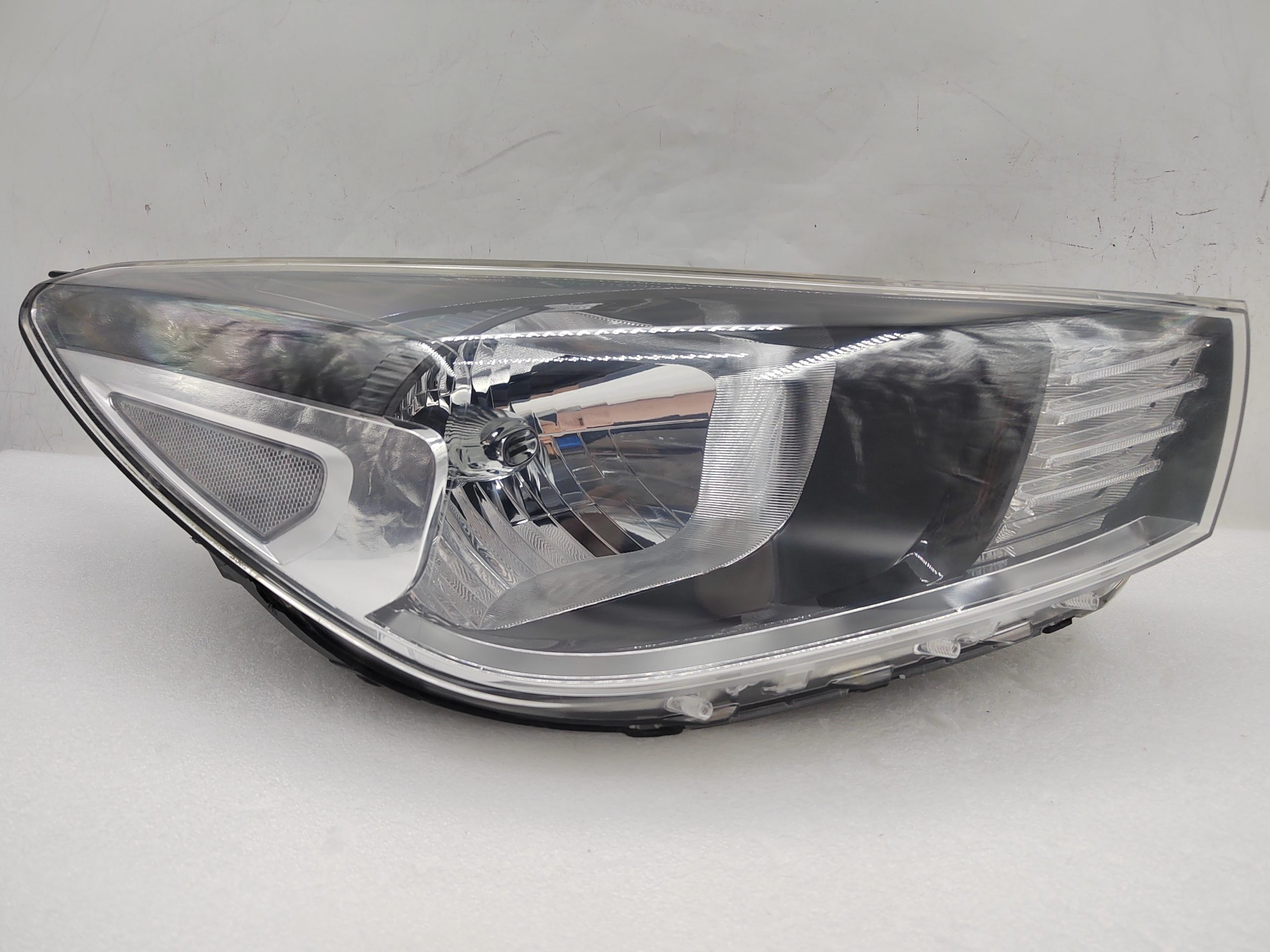 KIA RIO 2018-2020 HALOGEN R.H.S HEADLIGHT ASSEMBLY