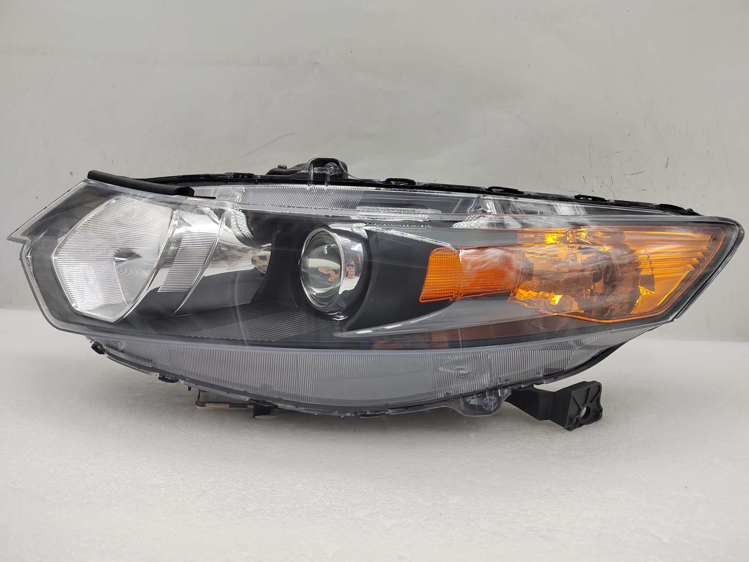 HONDA ACCORD 8 2009-2014 XENON L.H.S HEADLIGHT ASSEMBLY
