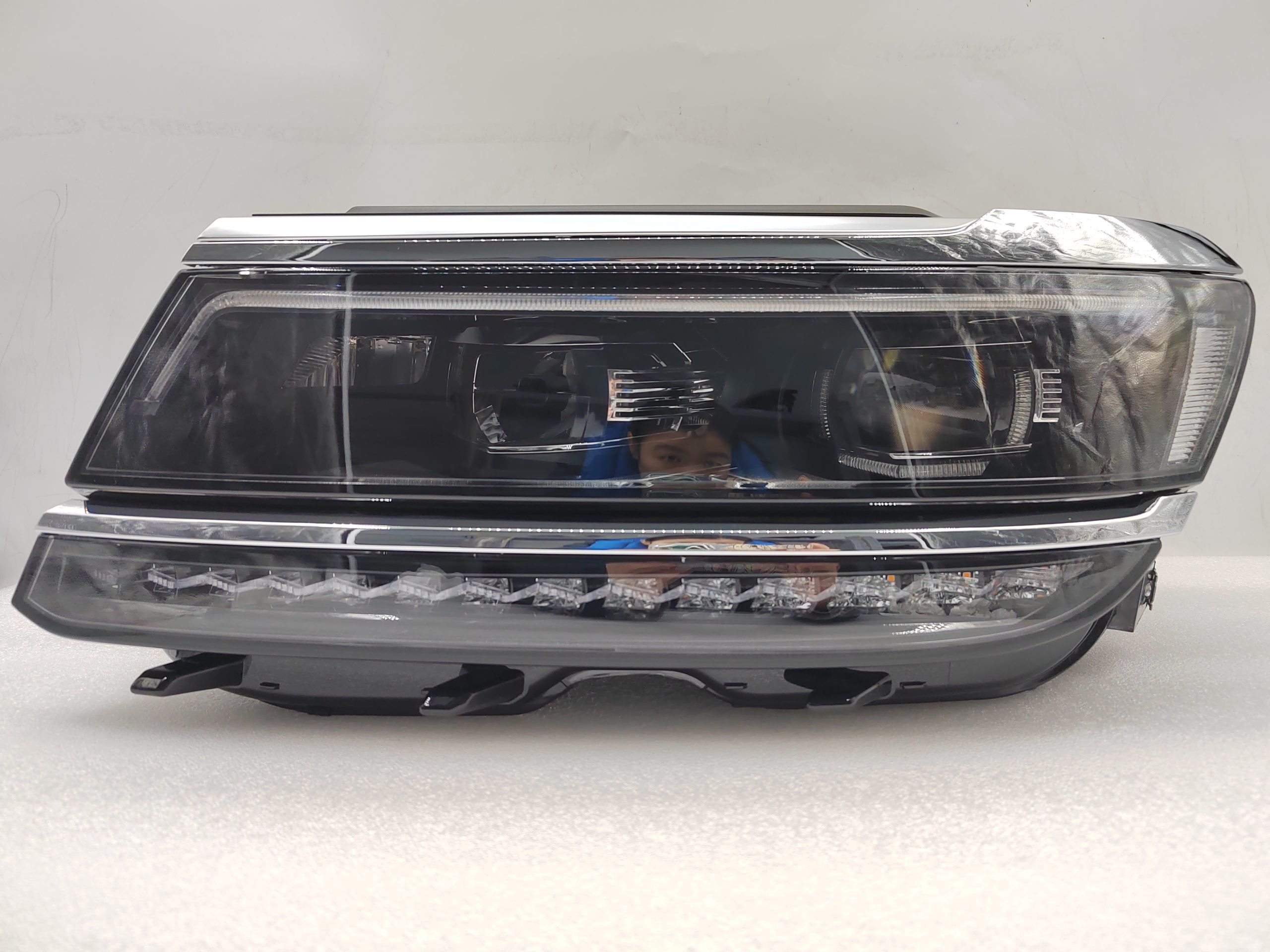 VOLKSWAGEN TIGUAN 2017-2020 LED L.H.S HEADLIGHT ASSEMBLY
