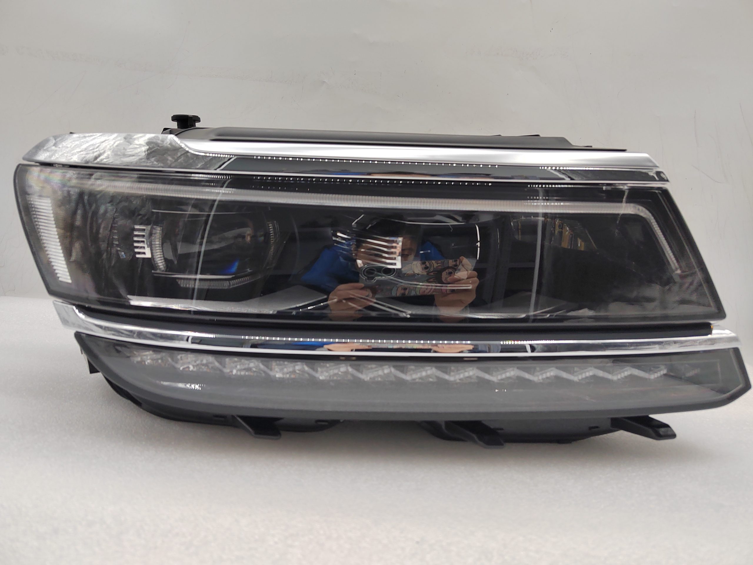 VOLKSWAGEN TIGUAN 2017-2020 LED R.H.S HEADLIGHT ASSEMBLY